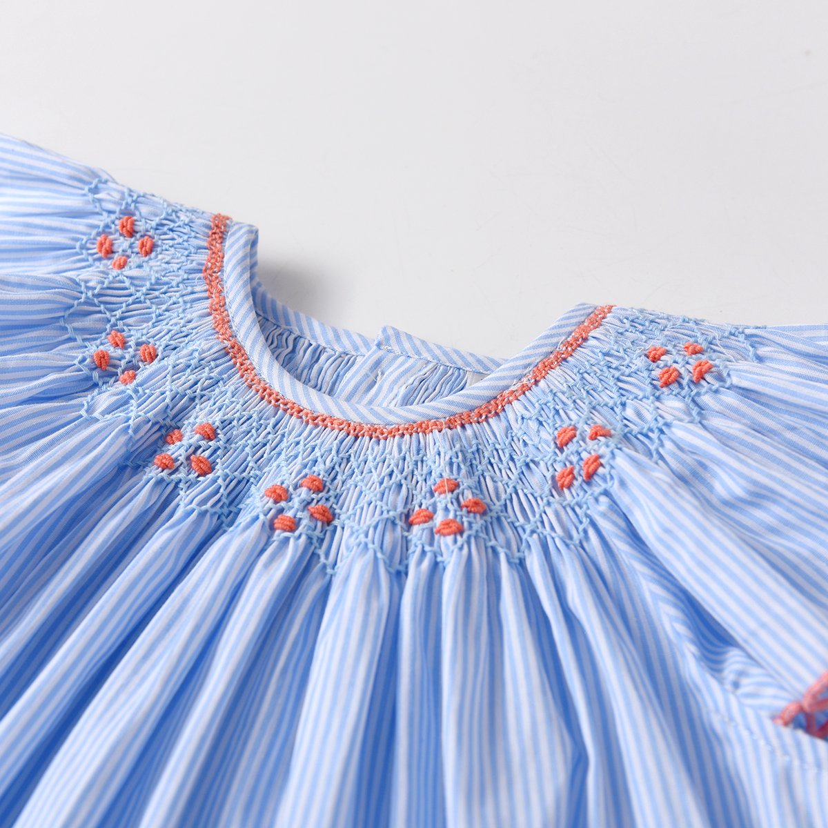 Wholesale Handmade Embroidery Flying Sleeve Cotton Romper Boutique Toddler Clothes Baby Girls Smocked Children Jumpsuit