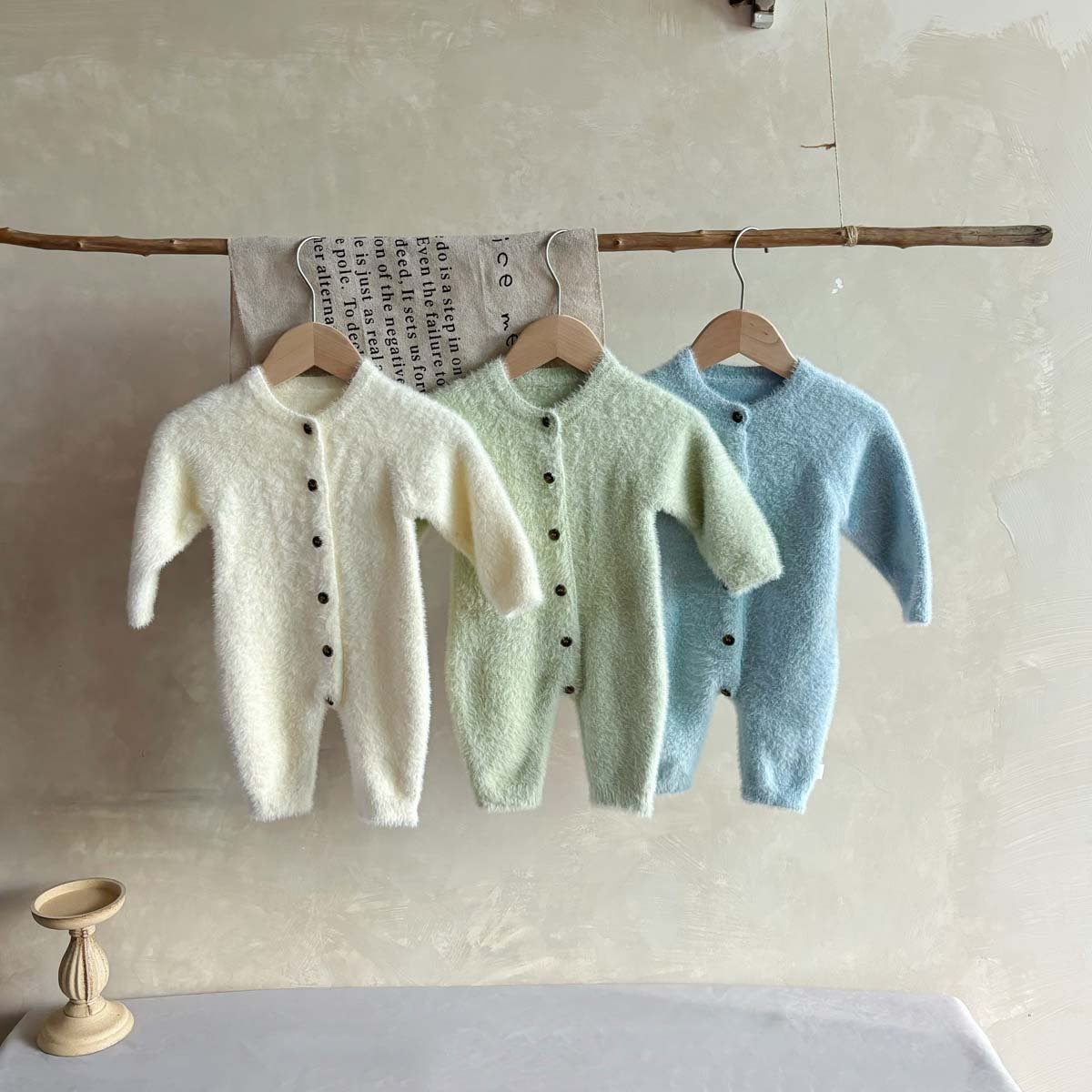 Wholesale 2024 Winter Baby Clothing Fashion Solid Color Knitted Long Sleeve Cotton Baby Rompers
