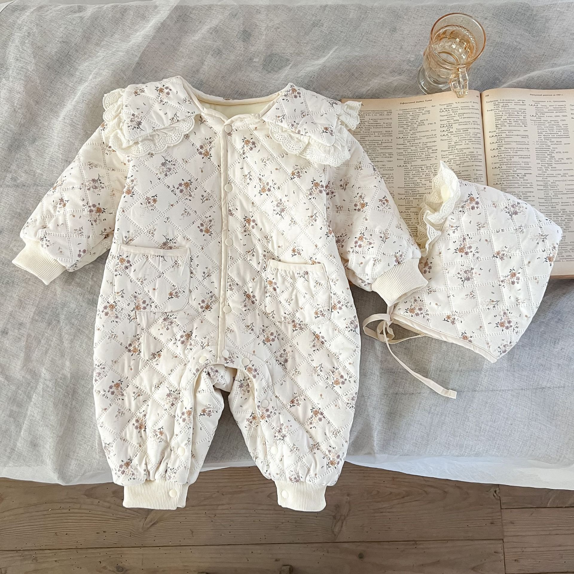 Wholesale 2024 Winter Baby Clothing Fashion Plus Fleece Floral Long Sleeve Cotton Baby Rompers