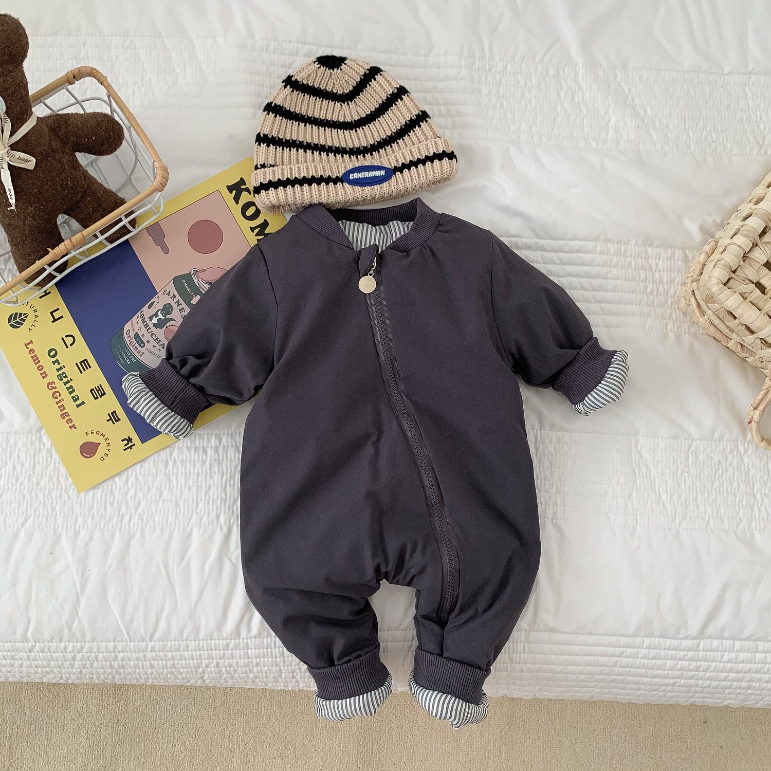 Newborn Onesie Cotton Padded Winter Jacket Thickened Clothes Go Out To Hold Baby Cotton Crawling Suit