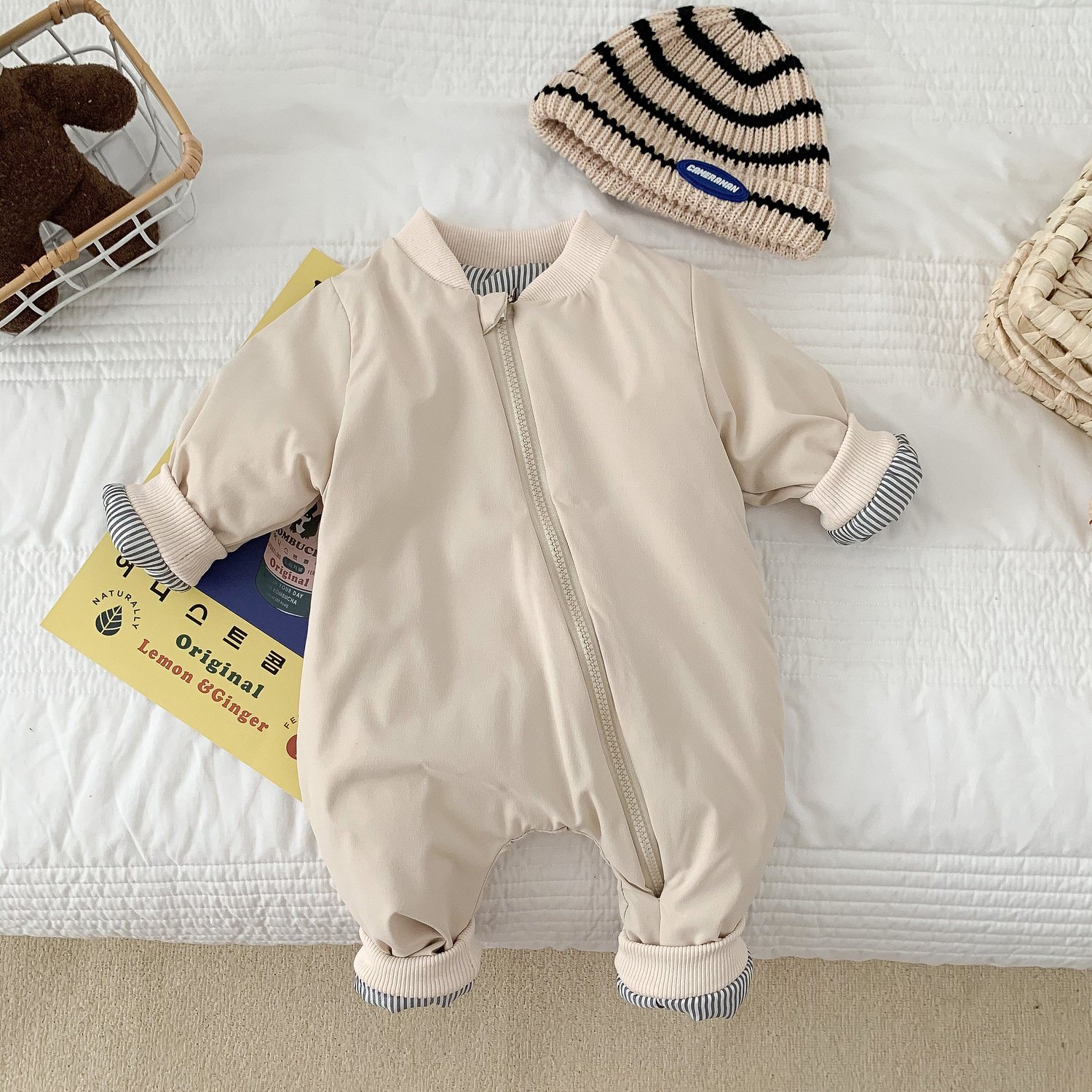 Newborn Onesie Cotton Padded Winter Jacket Thickened Clothes Go Out To Hold Baby Cotton Crawling Suit