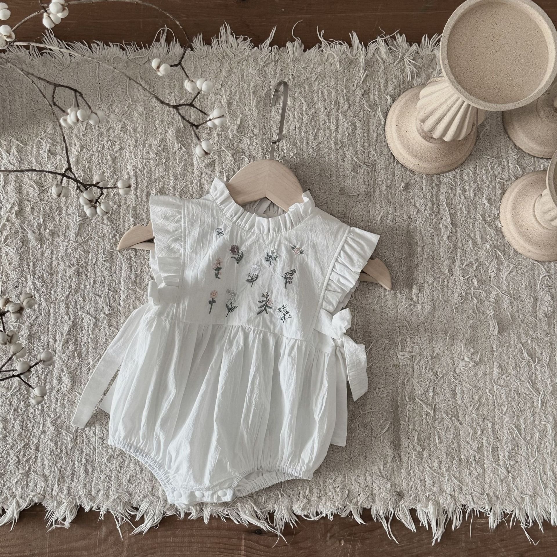 Wholesale 2024 Summer Baby Clothing Fashion Embroidered Short Sleeve Cotton Baby Rompers