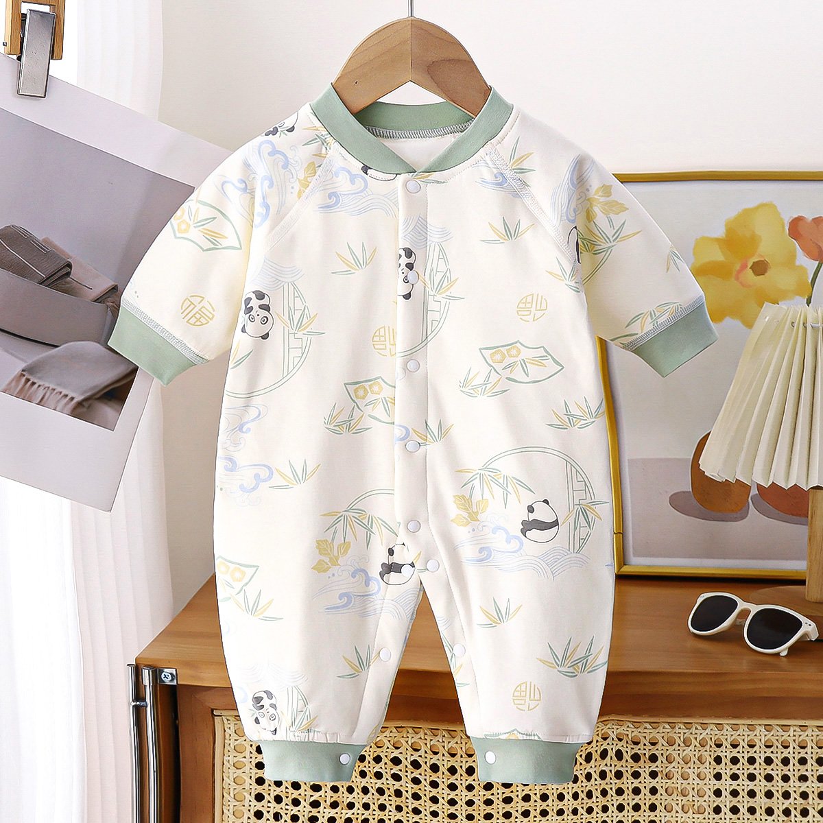 2024 Children Winter baby Clothes 100 cotton Baby Onesie Kids Warm Padded Romper Baby Boys and Girls Comfortable Cute Romper