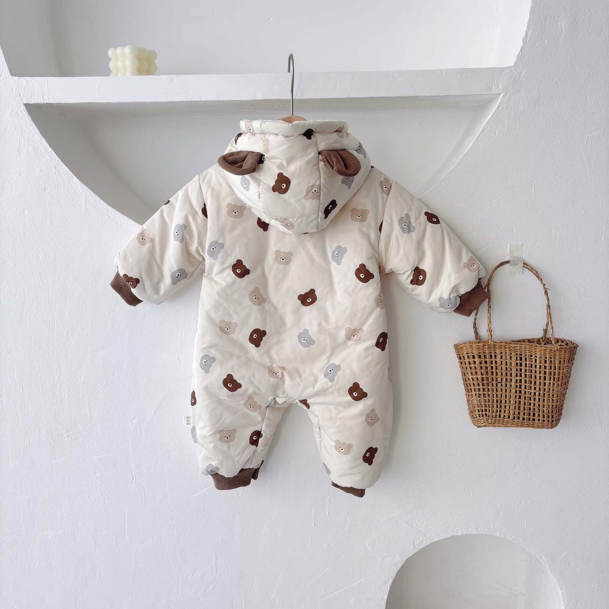 Wholesale 2024 Winter Baby Clothing Fashion Cartoon Print Hooded Long Sleeve Cotton Baby Rompers