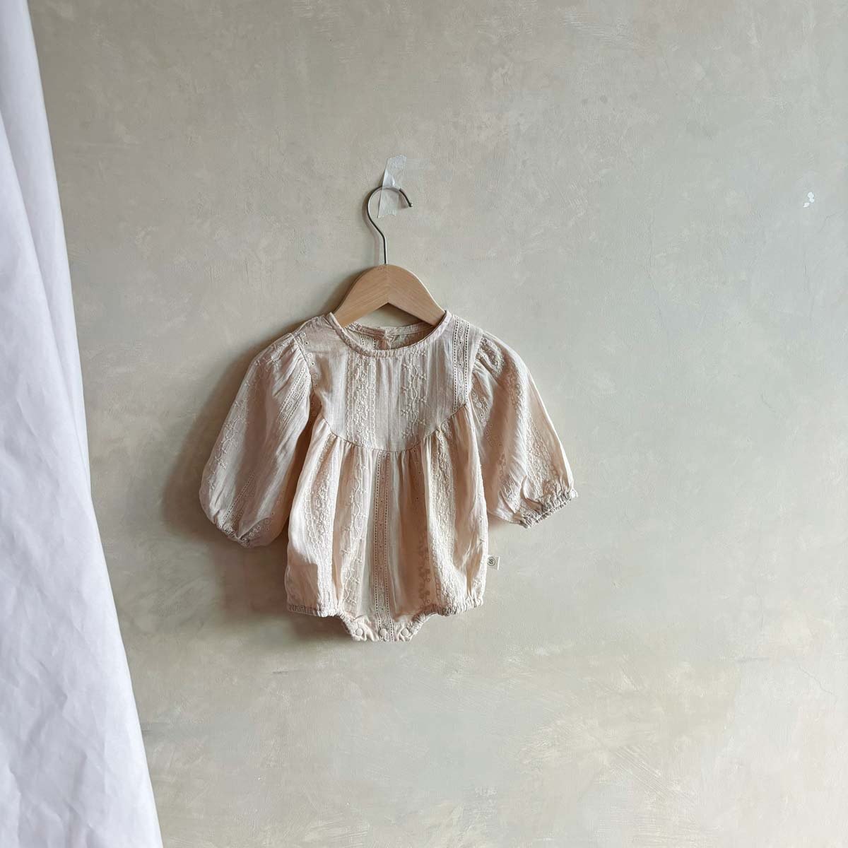 Wholesale 2024 Autumn Baby Clothing Fashion Round Neck Embroidered Round Neck Long Sleeve Baby Rompers