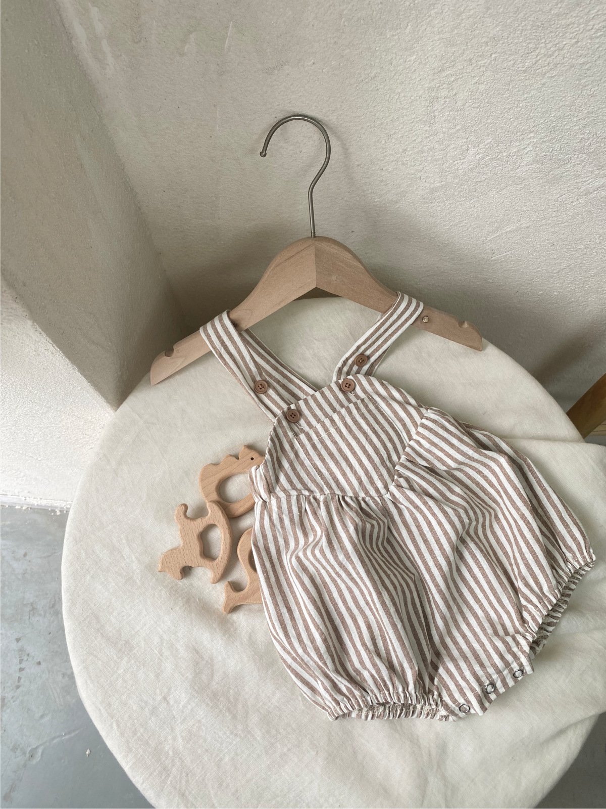 Baby summer jumpsuit with striped suspenders for boys and girls