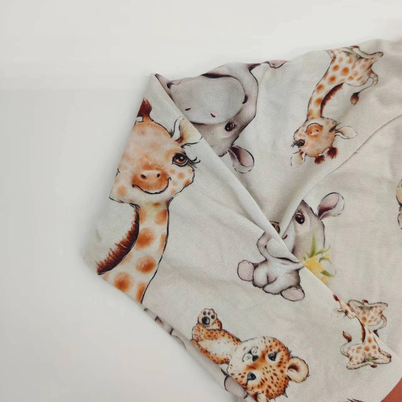 Comfortable Bamboo Baby Romper with Tiger pattern Custom Zipper Grips Printing for Wholesale