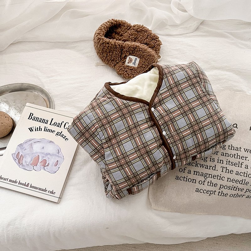 Wholesale 2024 Winter Baby Clothing Korean Plaid Long Sleeve Cotton Thickened Warm Baby Rompers