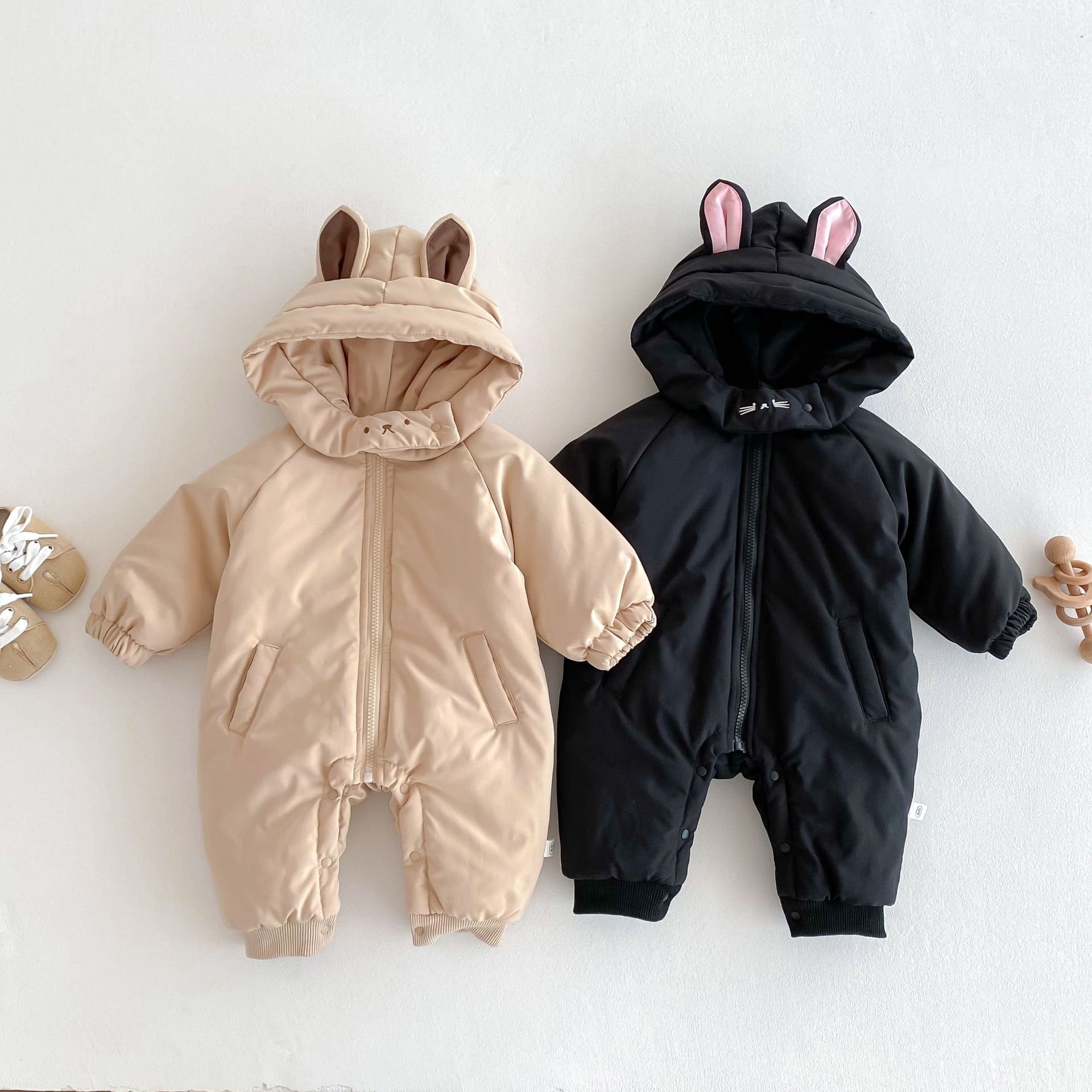 Wholesale 2024 Winter Baby Clothes Cute Style Hooded Long-Sleeved Thickened Baby Rompers