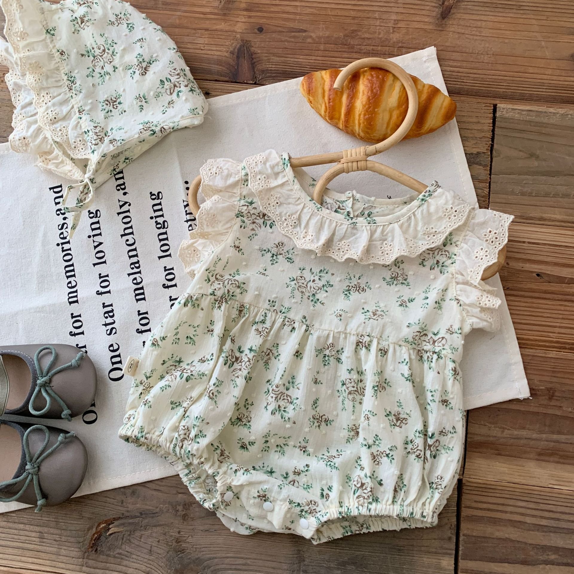 Wholesale 2024 Summer Baby Clothing Casual Style Floral Sleeveless Cotton Baby Rompers
