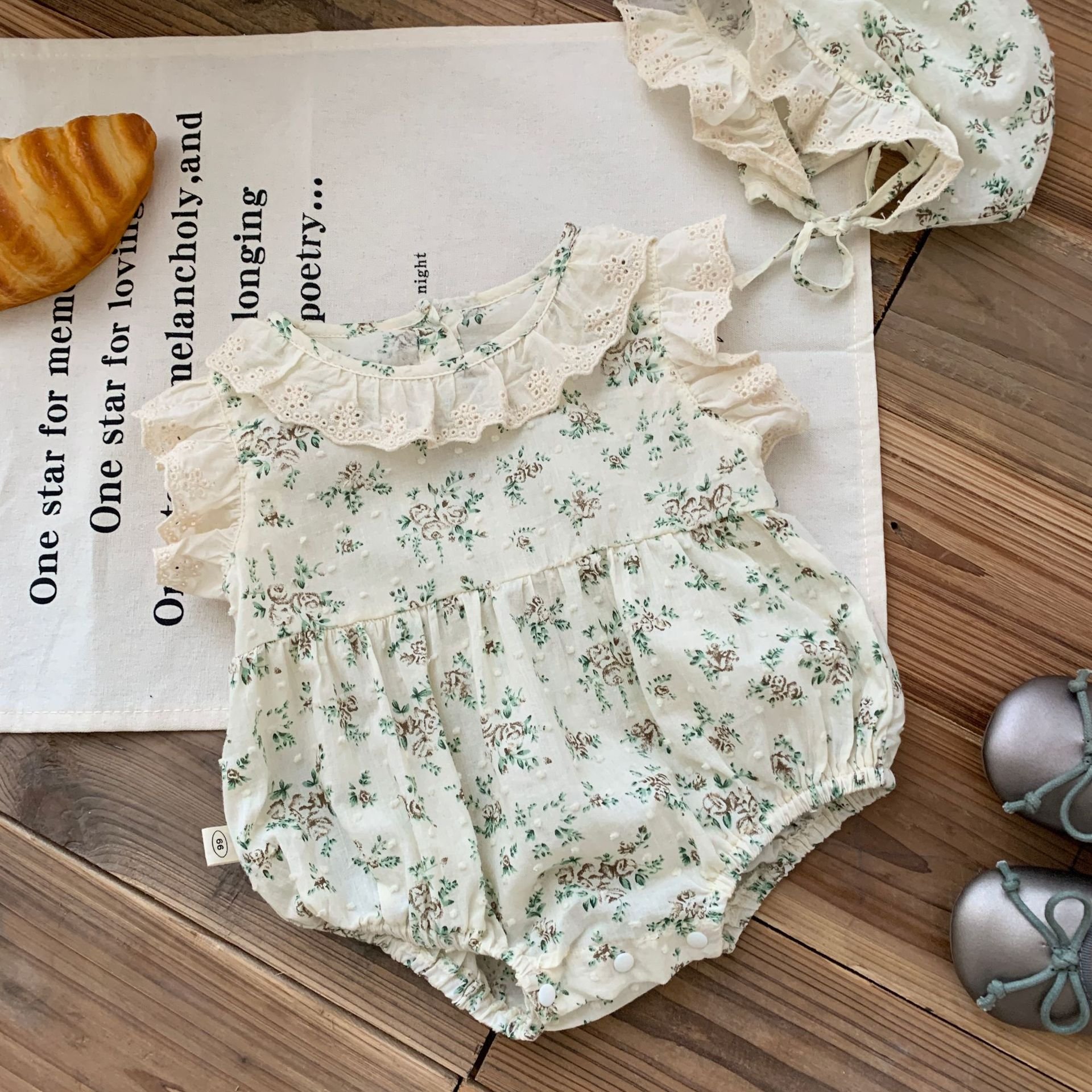 Wholesale 2024 Summer Baby Clothing Casual Style Floral Sleeveless Cotton Baby Rompers