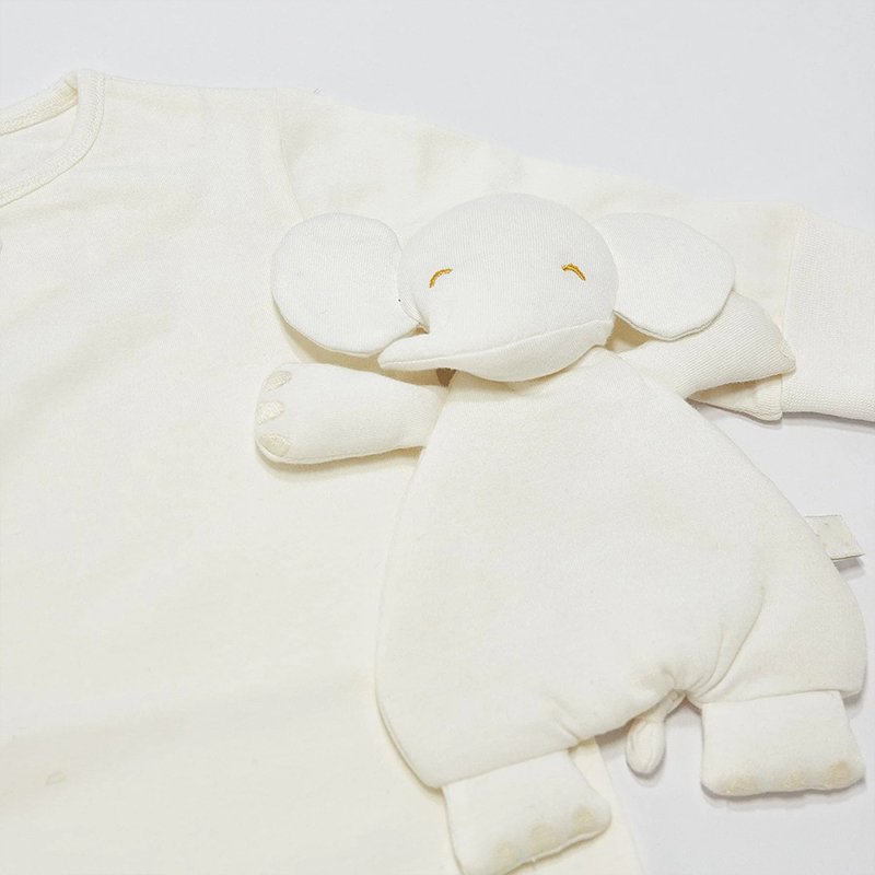 Organic white baby bundle gift set cotton baby clothing set eco friendly Newborn gift set sustainable custom newborn gifts