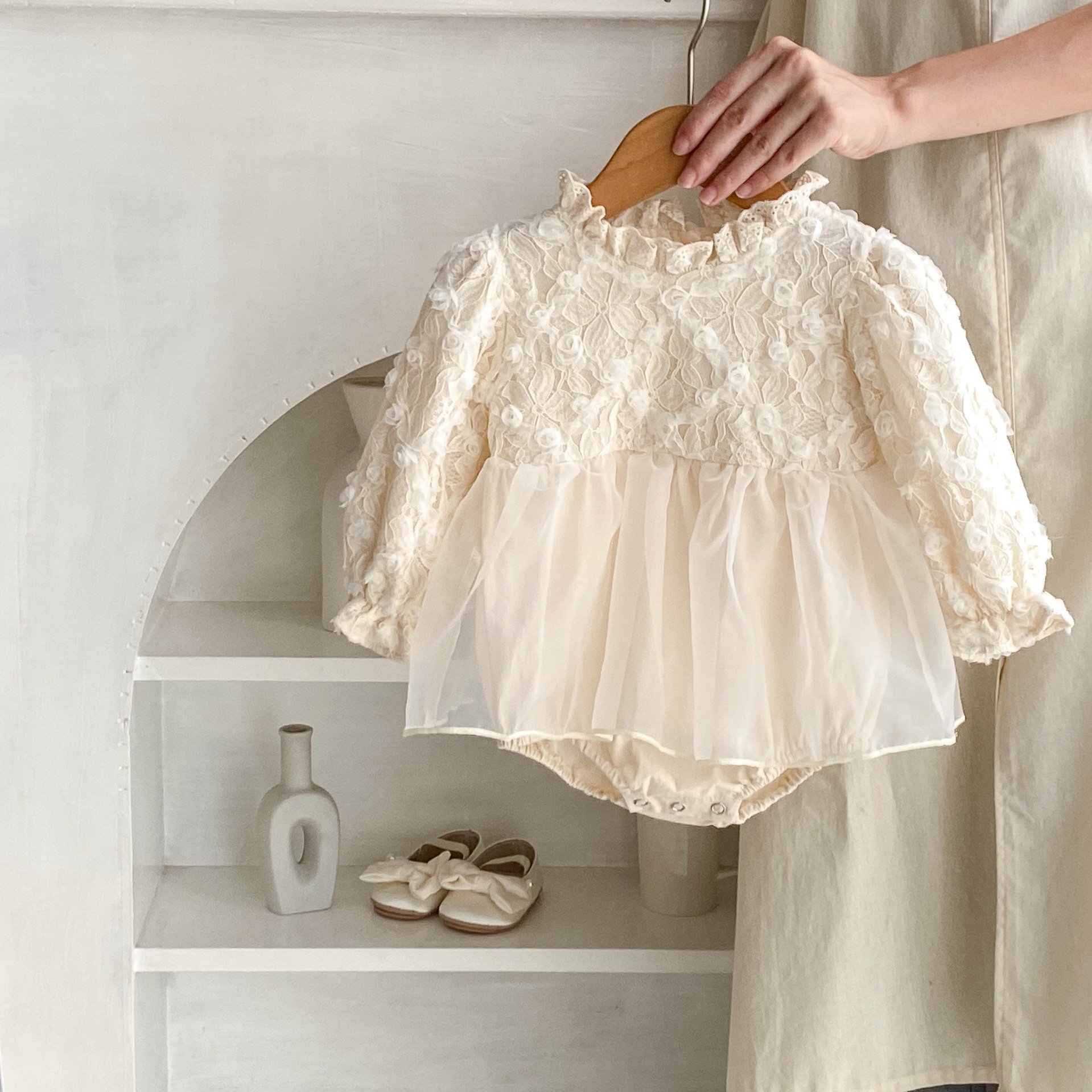 2024 Autumn Infant Girl Sweet Princess Baby Romper Three-Dimensional Flower Mesh Fungus Collar Long Sleeve Skirt Bodysuit