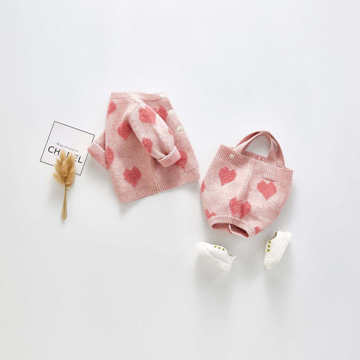 Infant and toddler clothes baby romper heart-shaped coat suspenders baby girl sweet two-piece baby suit