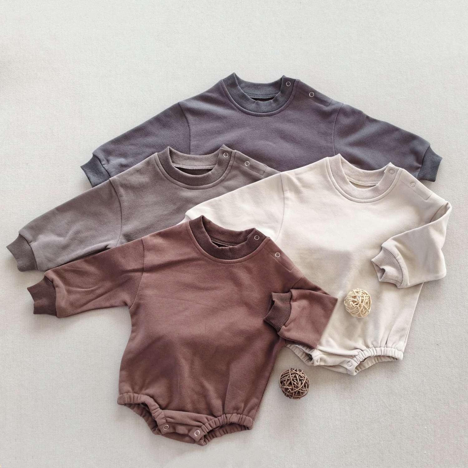 2024 Spring and Autumn newborn baby clothes high quality solid color baby romper organic cotton jumpsuit soft infant clothes lbc