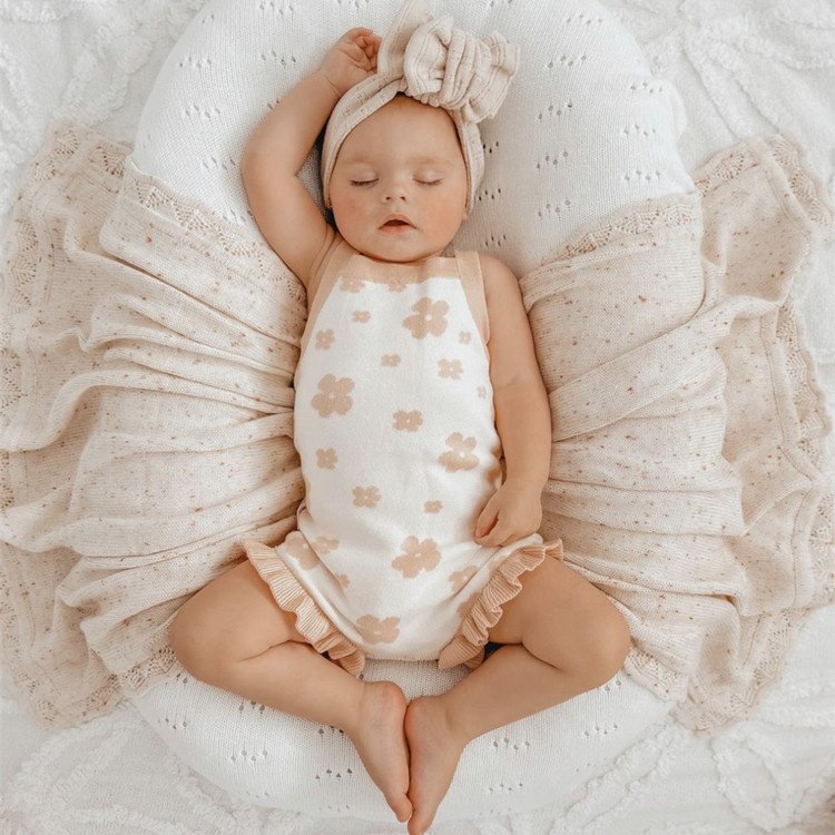 2023 Top Ranking Summer cloudy and soft covering cotton yarn baby infant girl Cute Daisy Floral knitted suspendor rompers