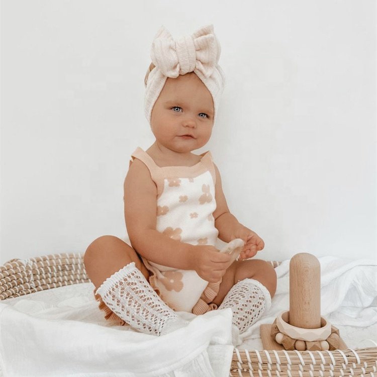 2023 Top Ranking Summer cloudy and soft covering cotton yarn baby infant girl Cute Daisy Floral knitted suspendor rompers
