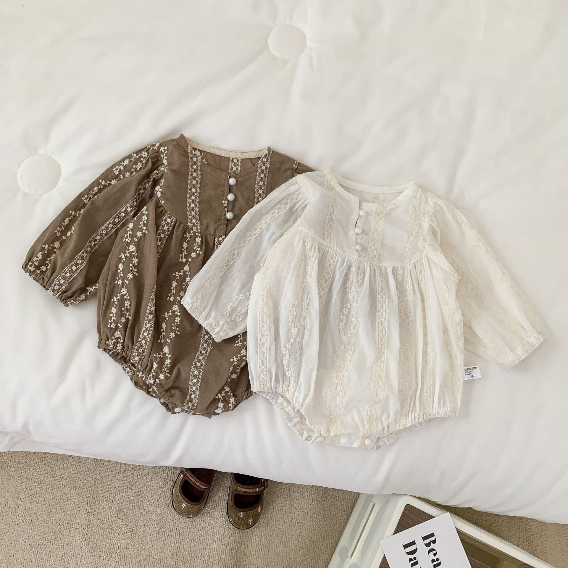 Baby Girl Clothes Ivory Lace Organic Cotton Ruffle Baby Girl Romper Playsuit Newborn Baby Girl One-pieces Floral Jumpsuits lbc