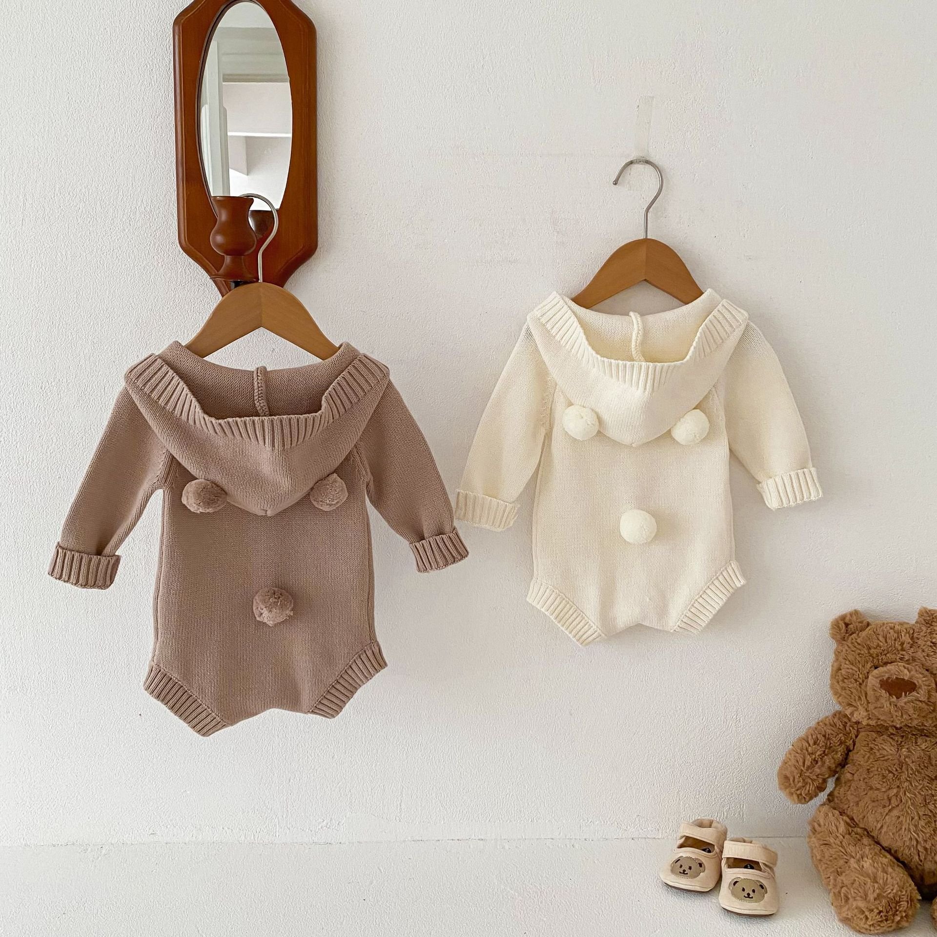 Infant baby ins autumn and winter new knitted hooded baby romper 2024 sweater crawling clothes