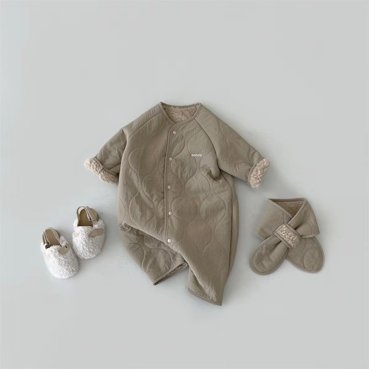 Autumn New Male And Female Baby Boomers Lamb Fleece Simple All Matching Jumpsuit Warm Lovely Outing Clothes