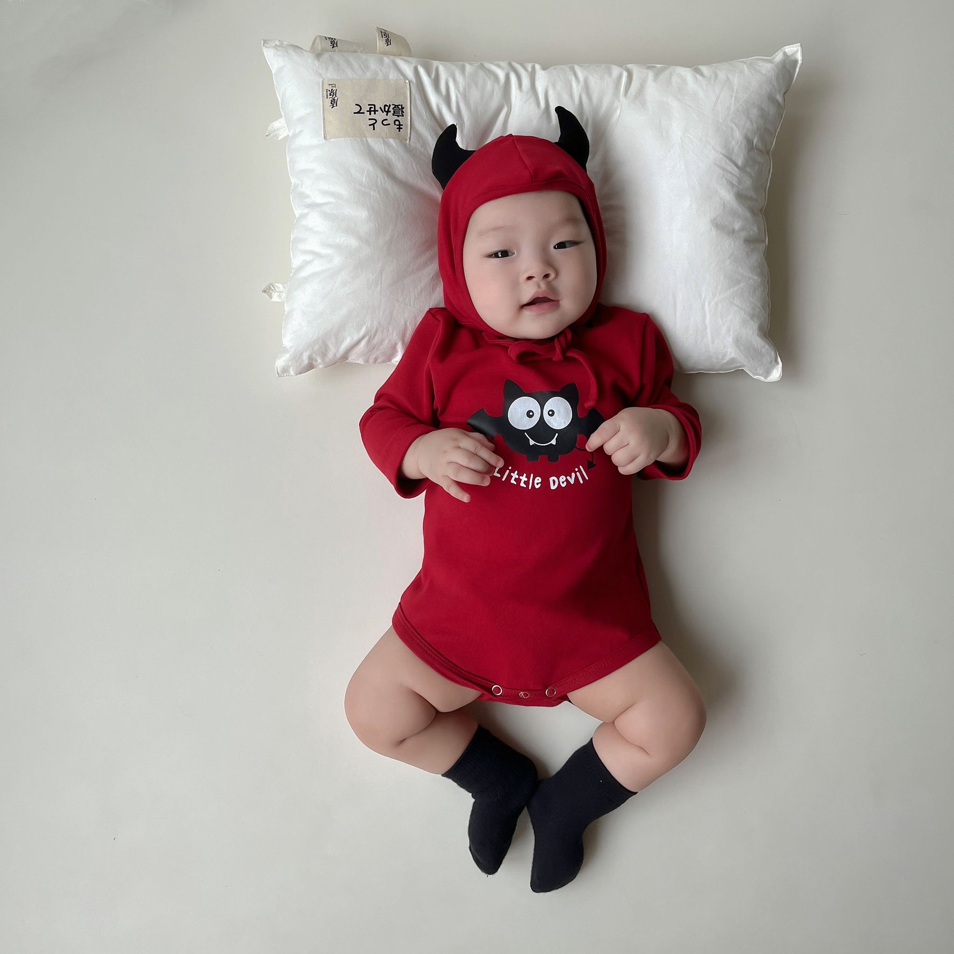 new born baby rompers cotton long sleeve red black baby boy girls clothes wholesale cute newborn baby clothing with hats