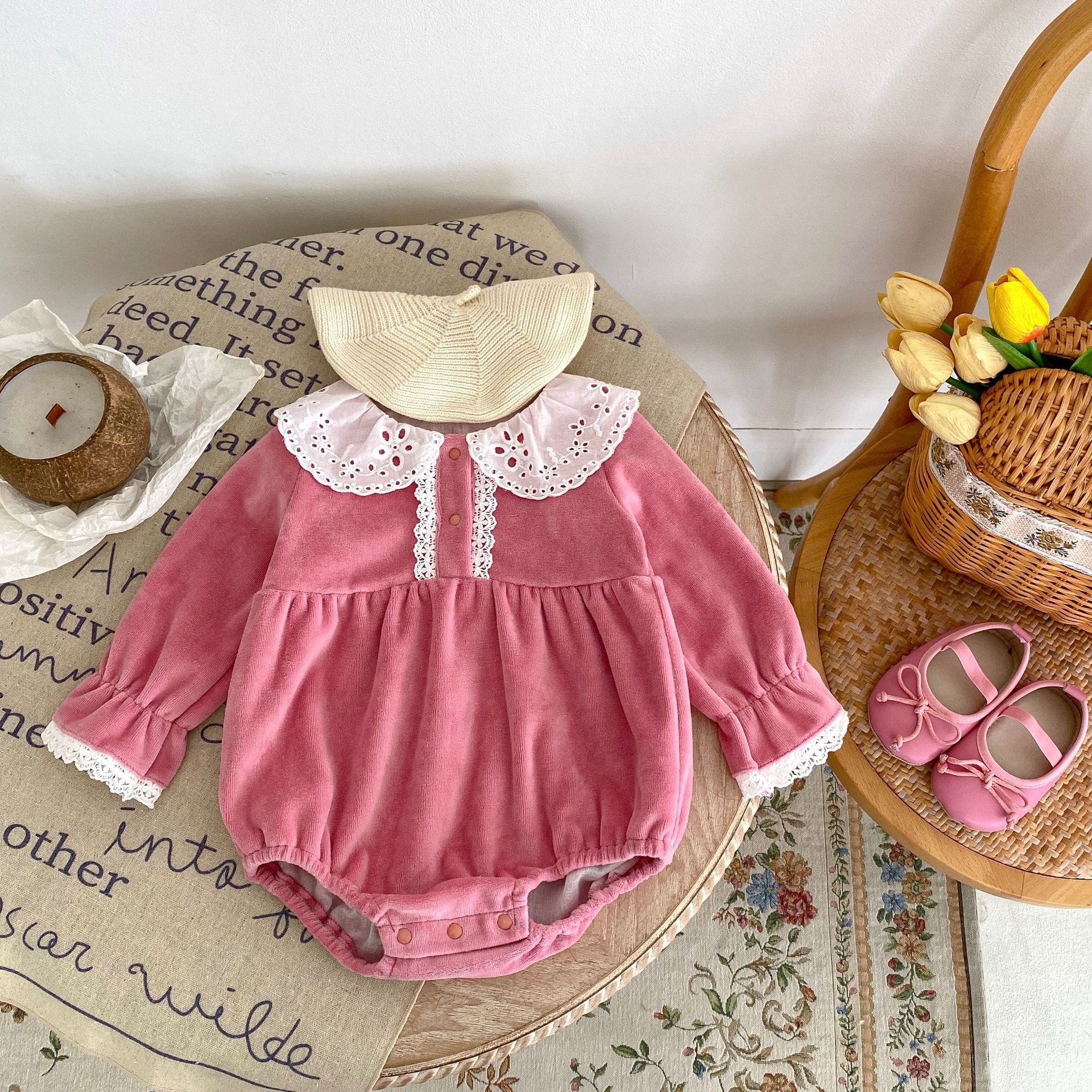 Solid Color Baby Rompers Wholesale 100% Cotton Fabric Long Sleeve Border Lace Baby Rompers