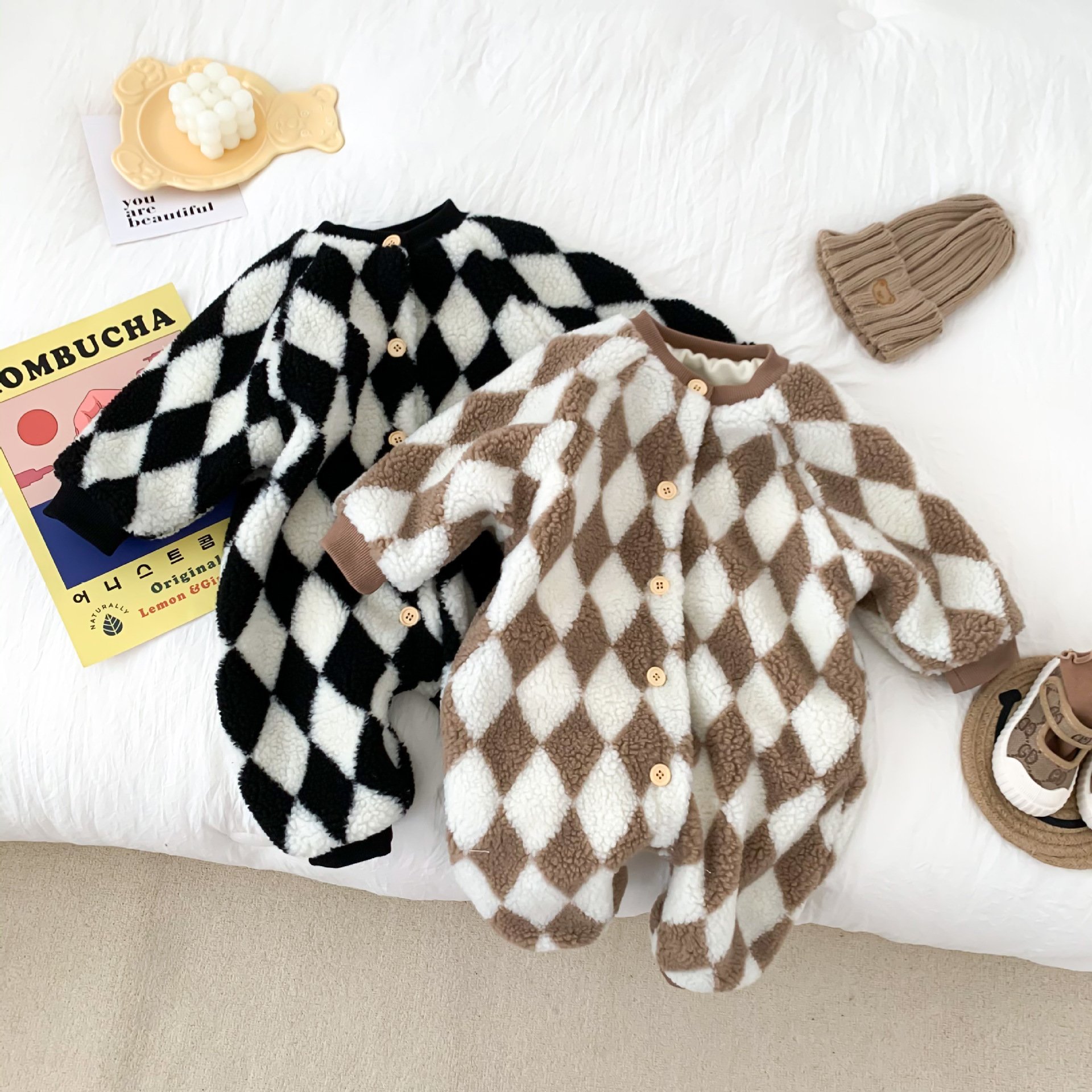 Wholesale 2024 Winter Baby Clothing Korean Plaid Long Sleeve Thick Warm Baby Rompers