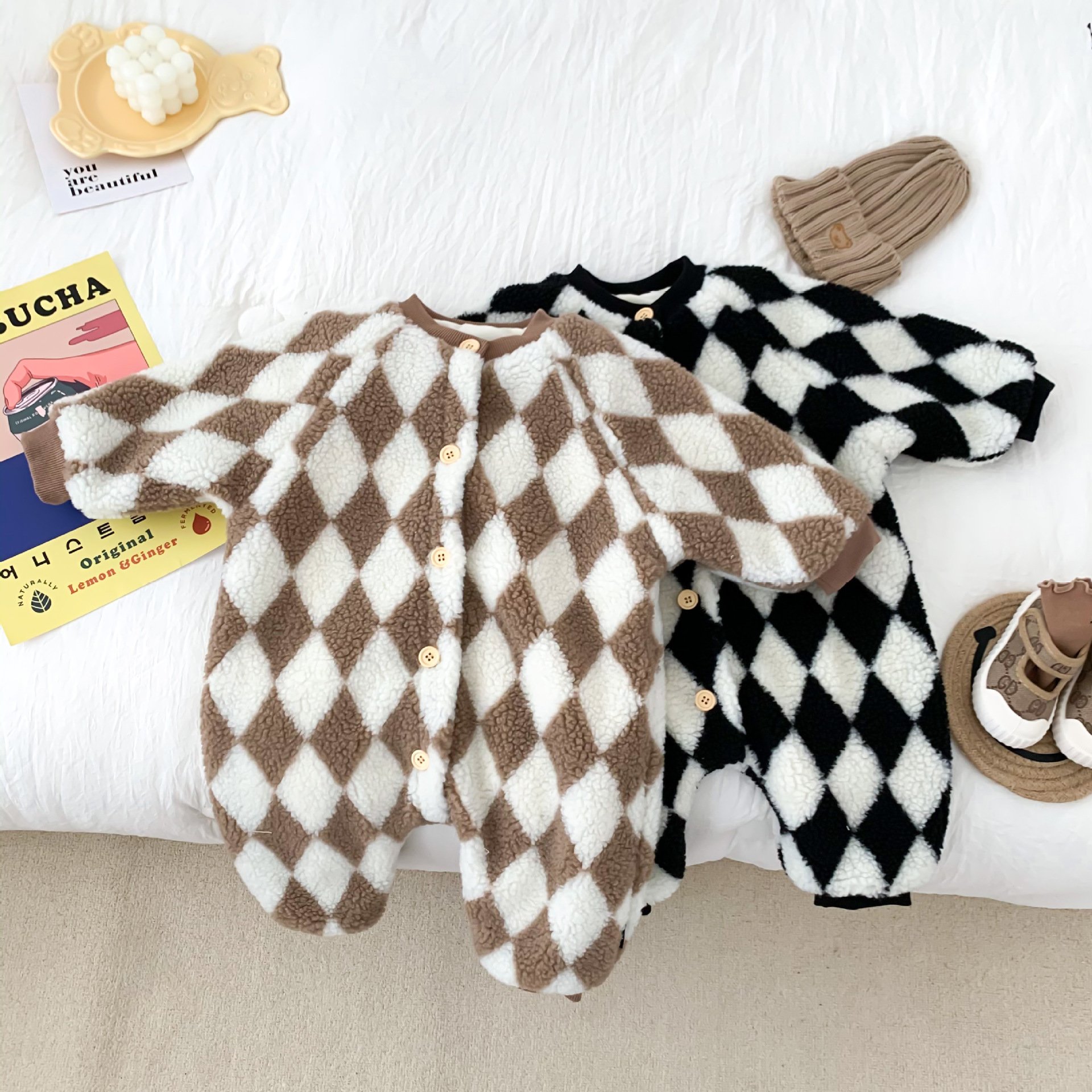 Wholesale 2024 Winter Baby Clothing Korean Plaid Long Sleeve Thick Warm Baby Rompers