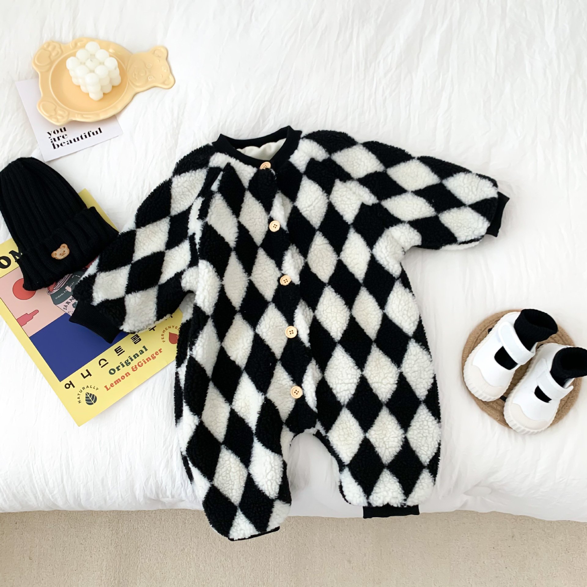 Wholesale 2024 Winter Baby Clothing Korean Plaid Long Sleeve Thick Warm Baby Rompers