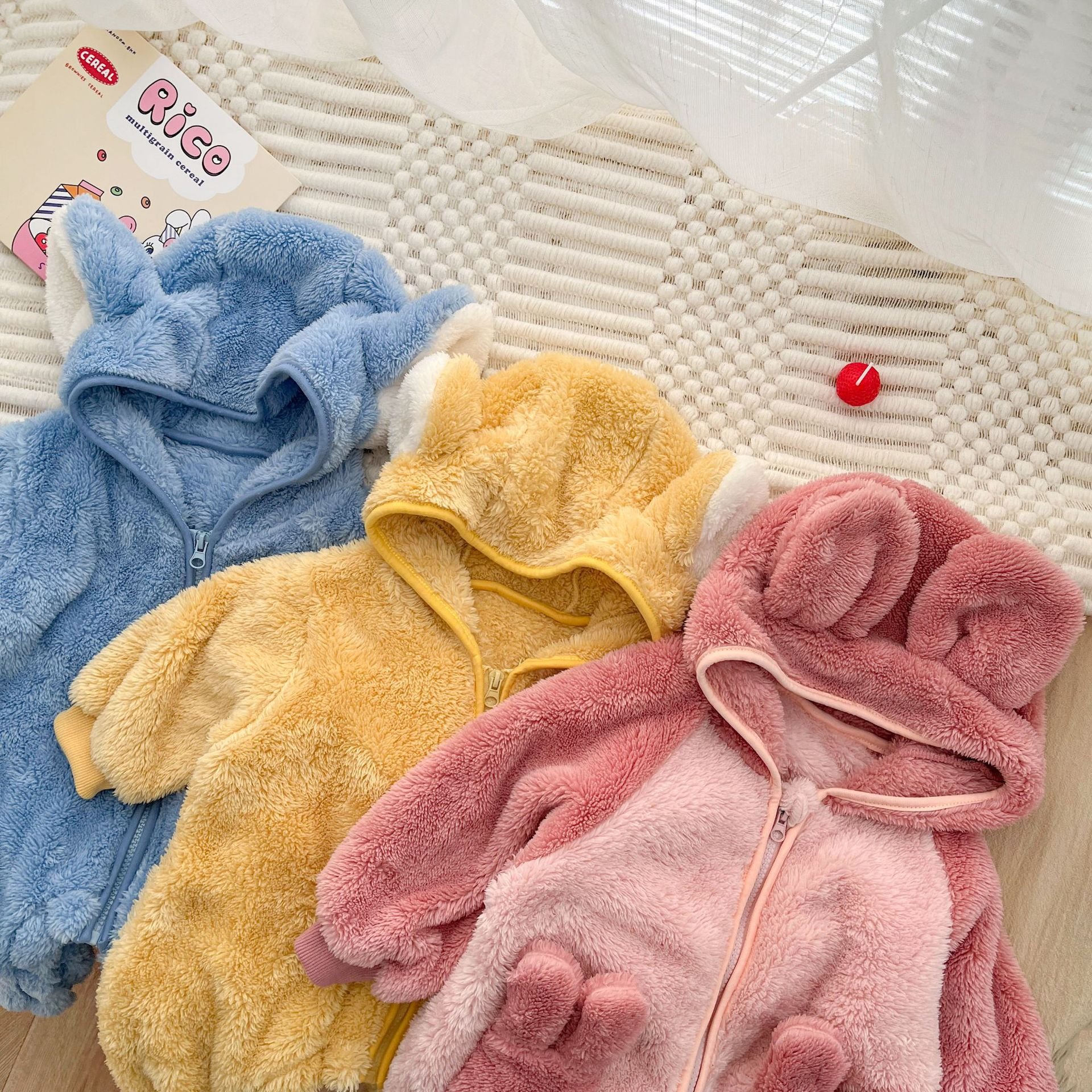 Wholesale 2024 Winter Baby Clothing Korea Solid Color Long Sleeve Hooded Thick Warm Baby Rompers