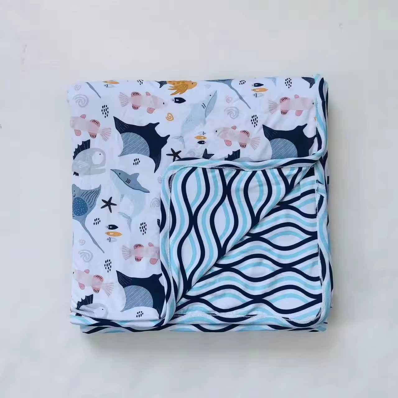 Delicate Bamboo Spandex Baby Rompers Red Rabbit Printing Custom Quick Dry Long Sleeves Baby Blanket
