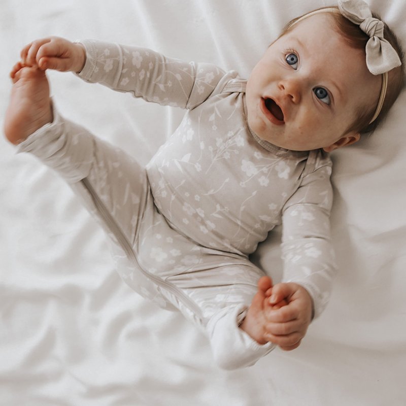 Custom Newborn Baby Footie Zipper Baby Clothes Romper Jumpsuit Organic Cotton Bamboo Baby Pajamas Boy Footed Diaper Zip Romper