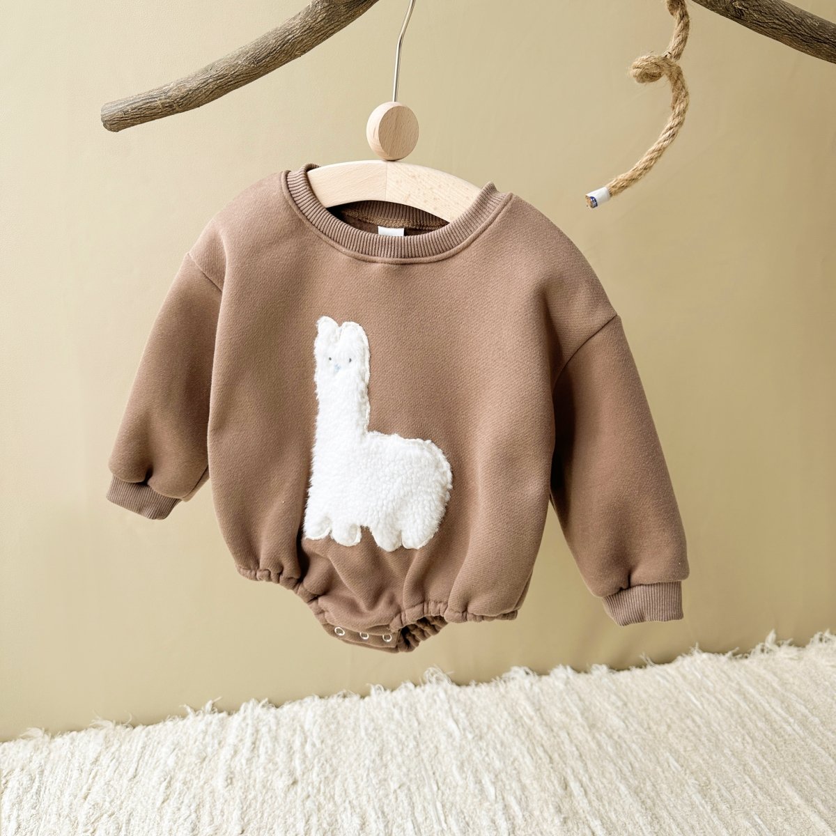 Baby Girls Winter Bodysuit Velvet Full Baby Girls Sheep Sweatshirt Rompers Plush Warm Infant Girls Jumpsuit