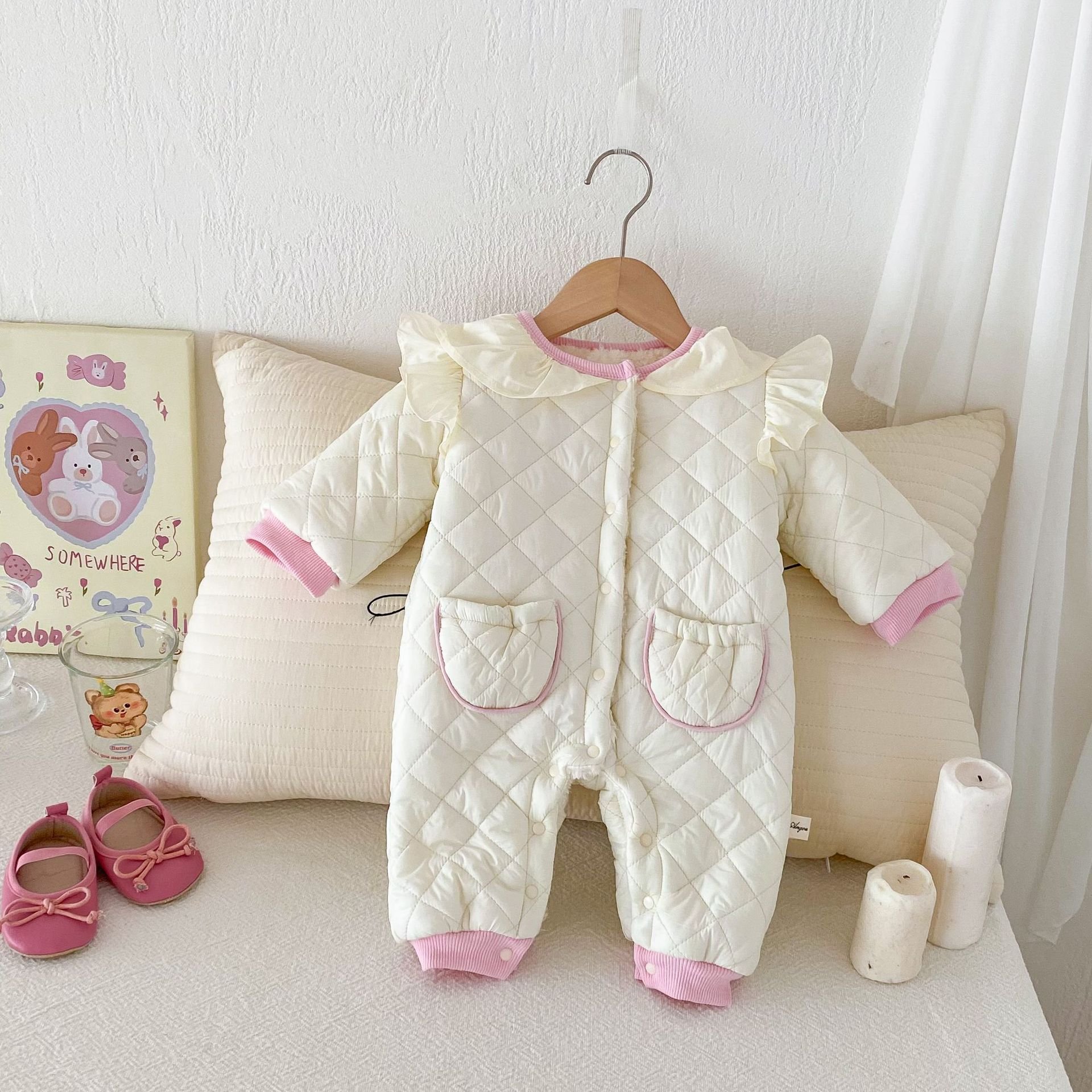 Wholesale 2024 Winter Baby Clothing Cute Style Solid Color Warm Long Sleeve Cotton Baby Rompers