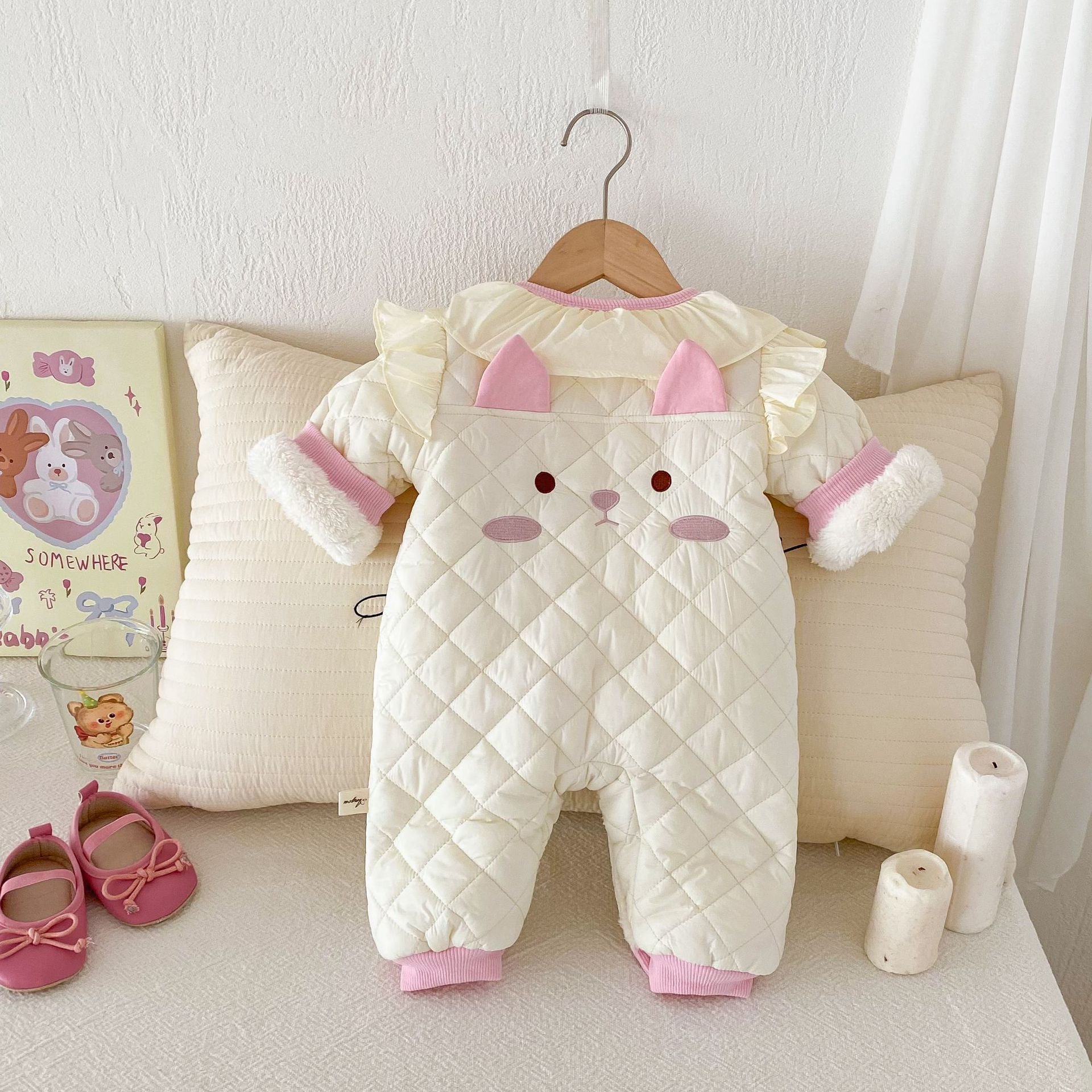 Wholesale 2024 Winter Baby Clothing Cute Style Solid Color Warm Long Sleeve Cotton Baby Rompers