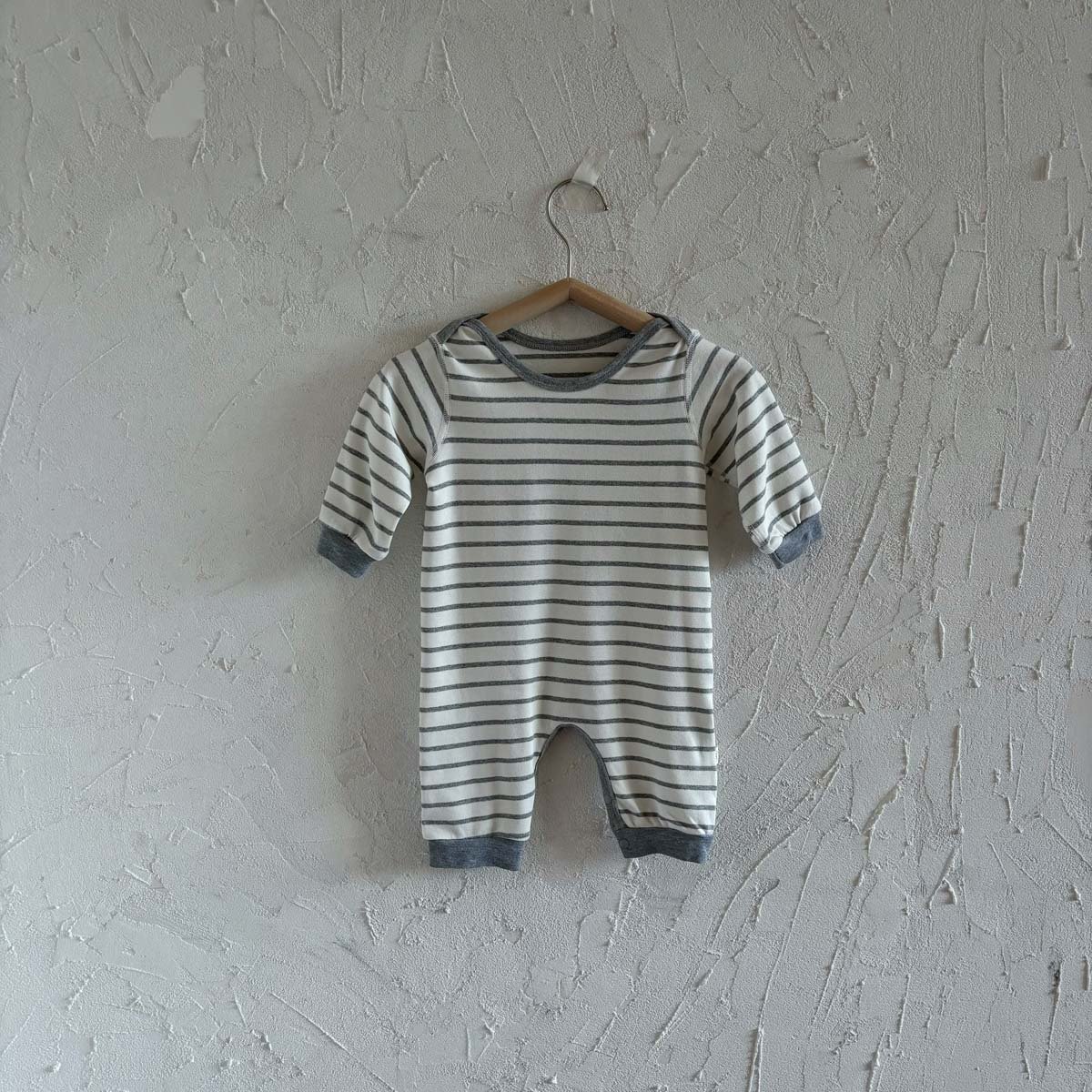 Wholesale 2024 Fall Baby Clothing Fashion Striped Long Sleeve Cotton Baby Rompers