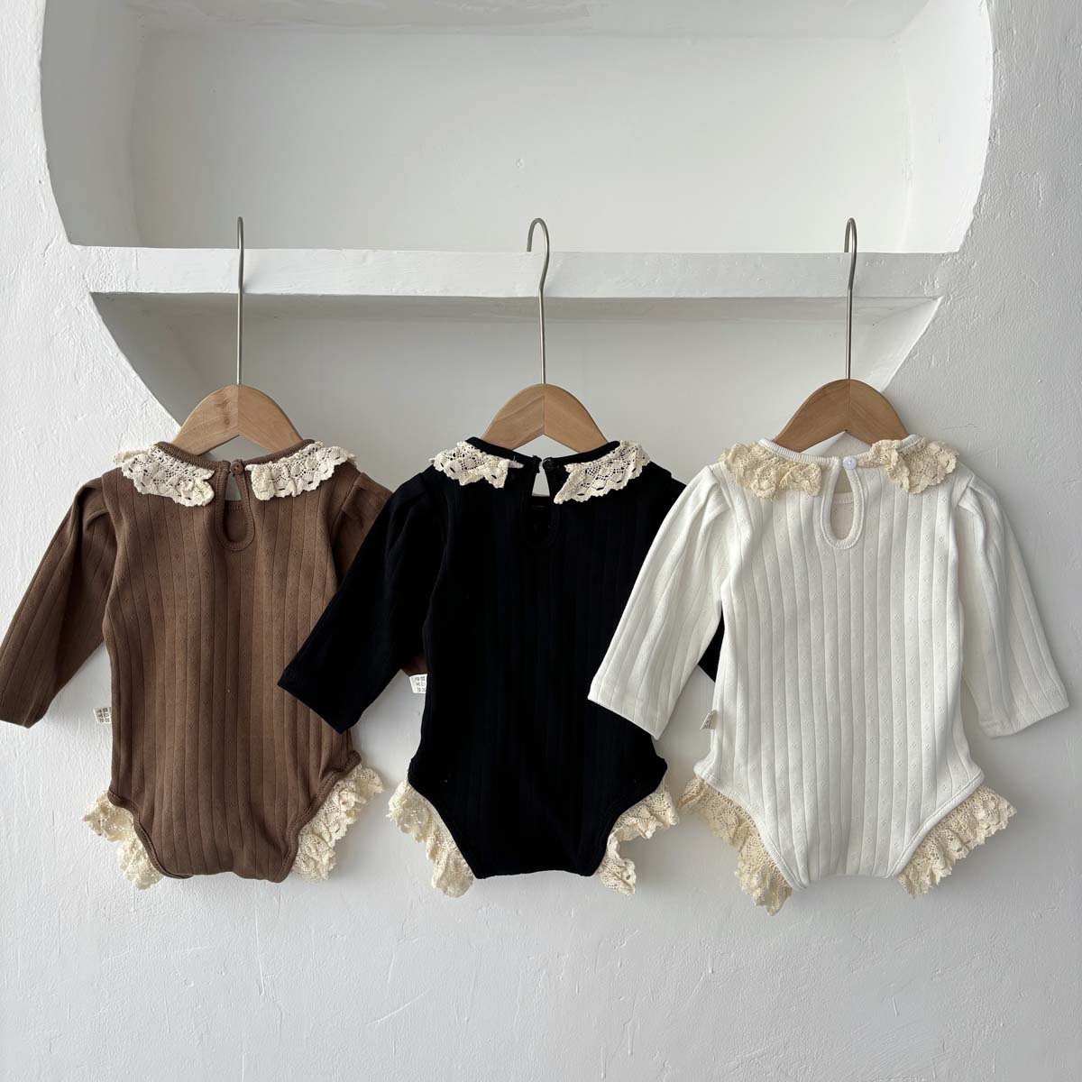 Wholesale 2024 Fall Baby Clothing Fashion Cutout Lace Round Neck Pit Strip Long Sleeve Baby Rompers