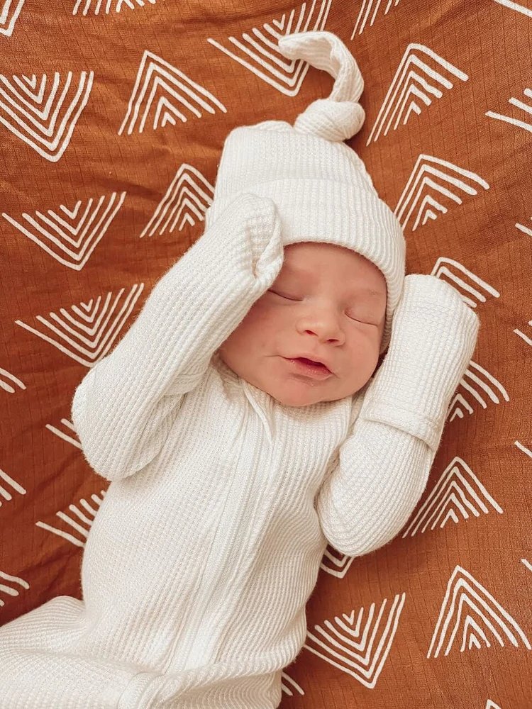 iBaifei Custom Solid Color Organic Cotton Waffle Basic Zip Footie Baby Rompers Wholesale Summer Baby Boy's and Girls' Rompers