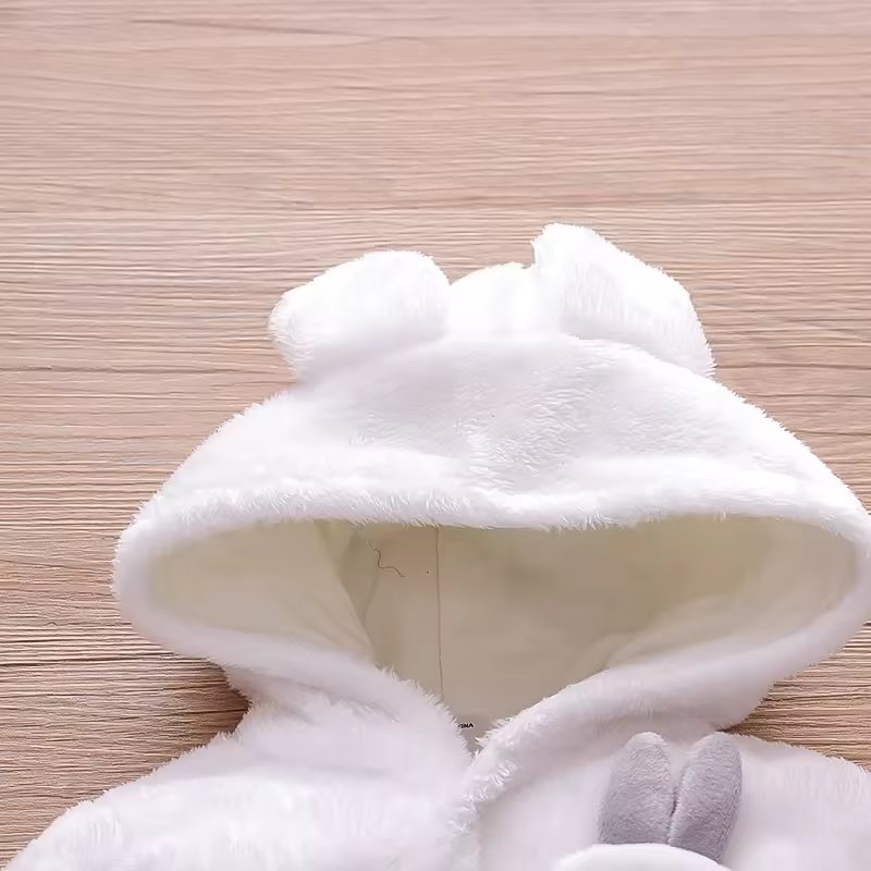 High quality 2024 wholesale OEM low price Organic Cotton Design Branded New Born Baby Clothes Rompers 0-12 months kids clothes