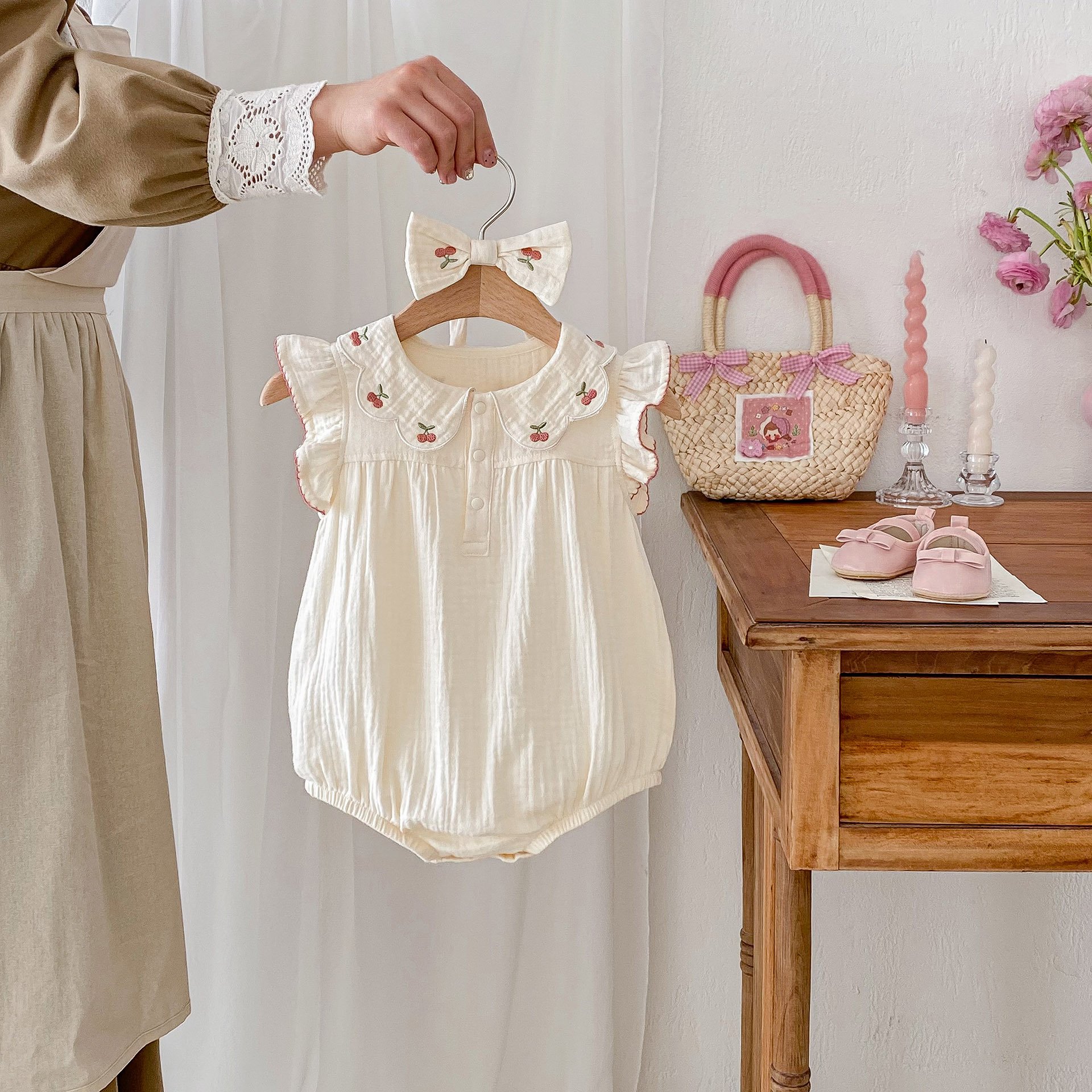 Korean Summer Doll Collar Embroidered Cherry Baby Girl Clothes Cotton Sleeveless Floral Jumpsuit With Headband Baby Romper