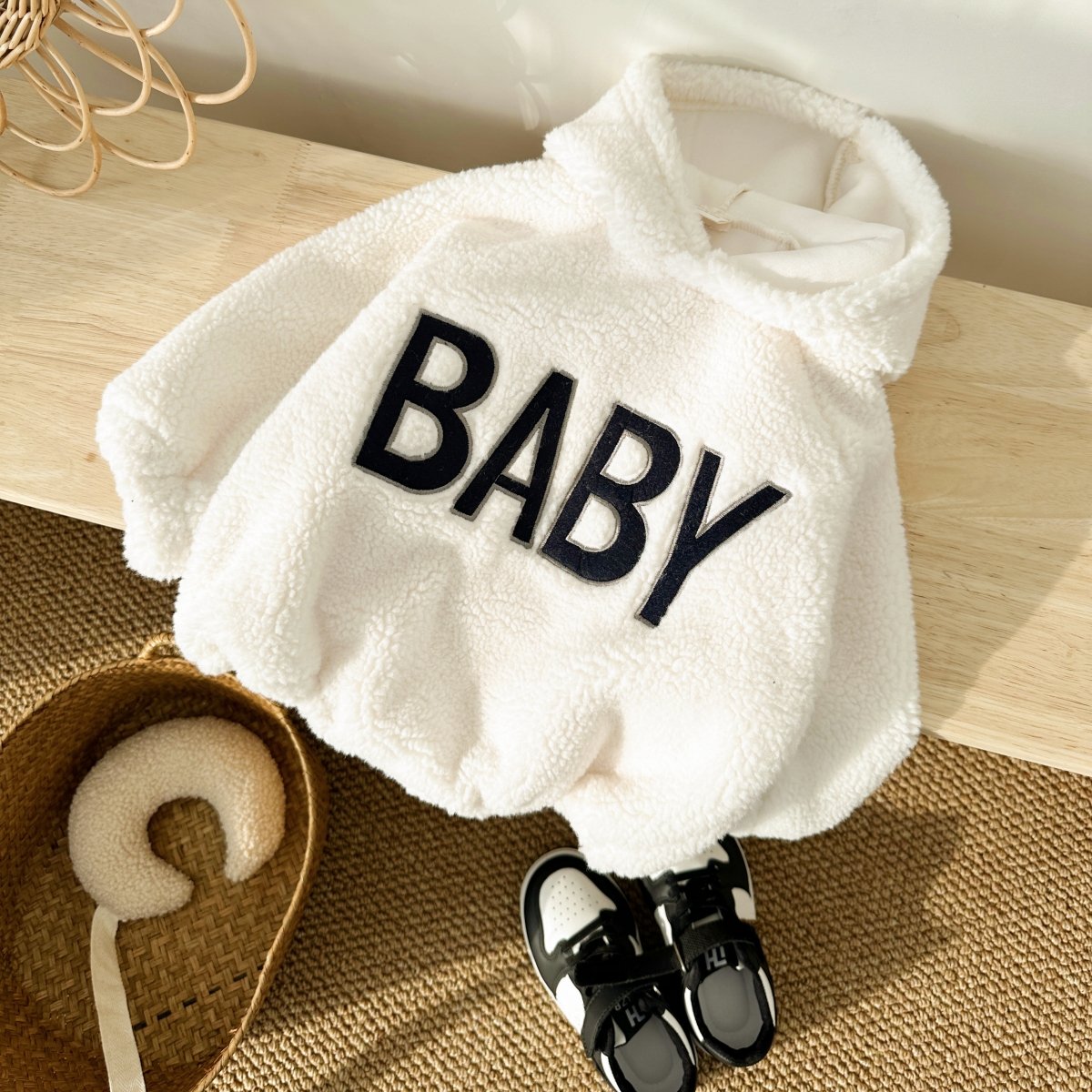 2024 Winter Baby Girls Romper Berber Fleece Letter Embroidery Warm Long Sleeve Bodysuit Infant Thick Toddler Clothes