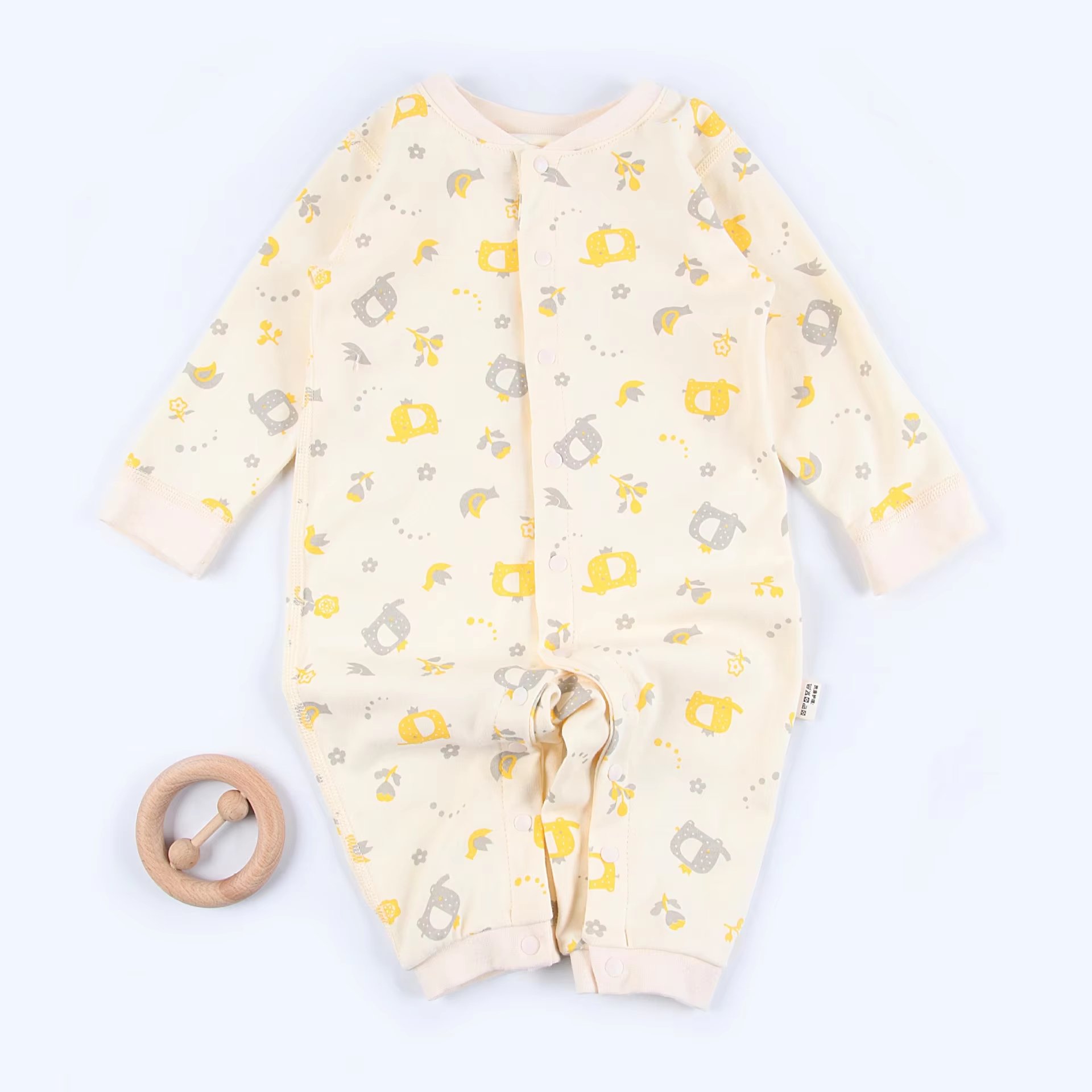 Comfortable and soft can be customized baby rompers