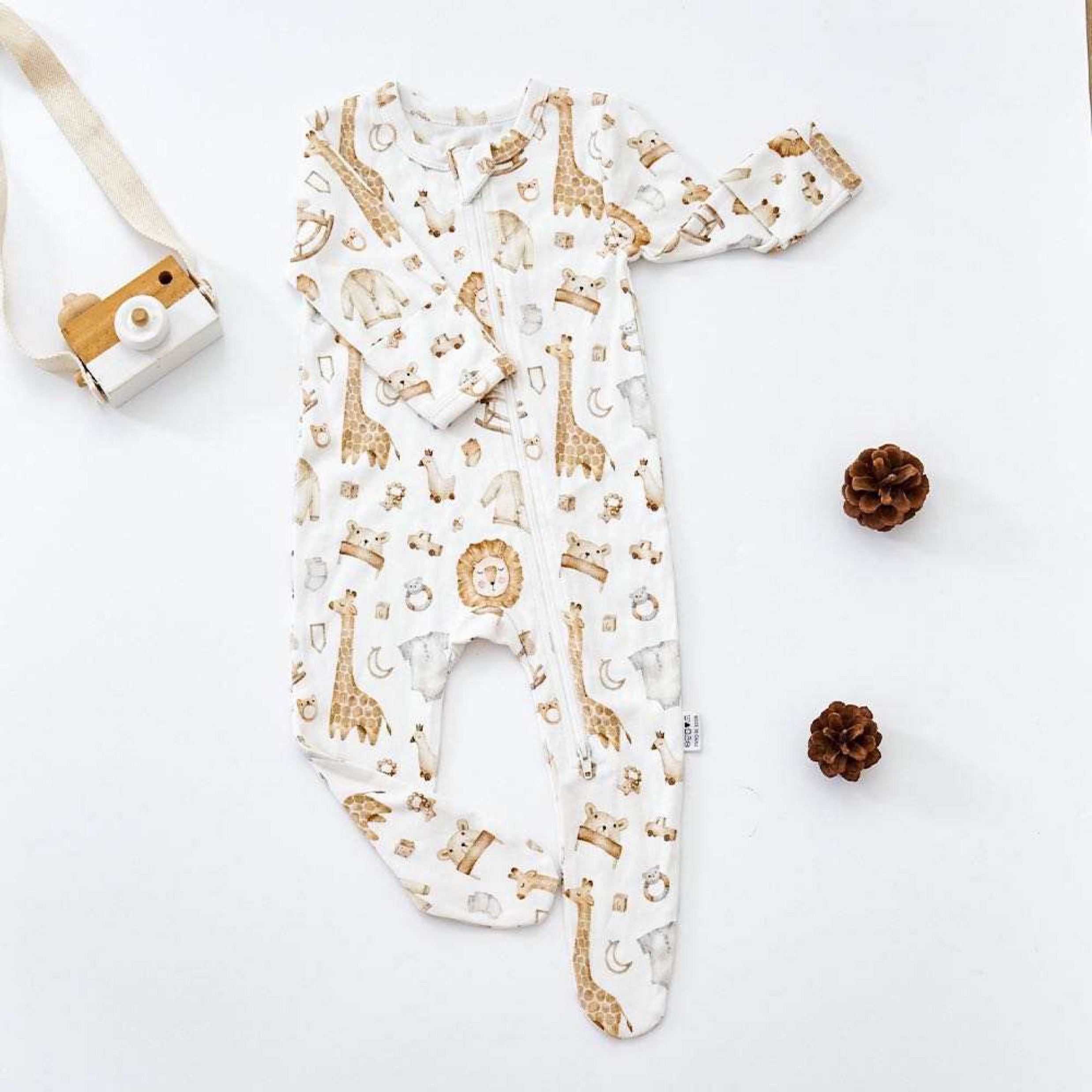 New Style Newborn Soft Baby Bamboo Viscose Footie Pajamas Zippy Convertible Feet Bamboo Baby Romper