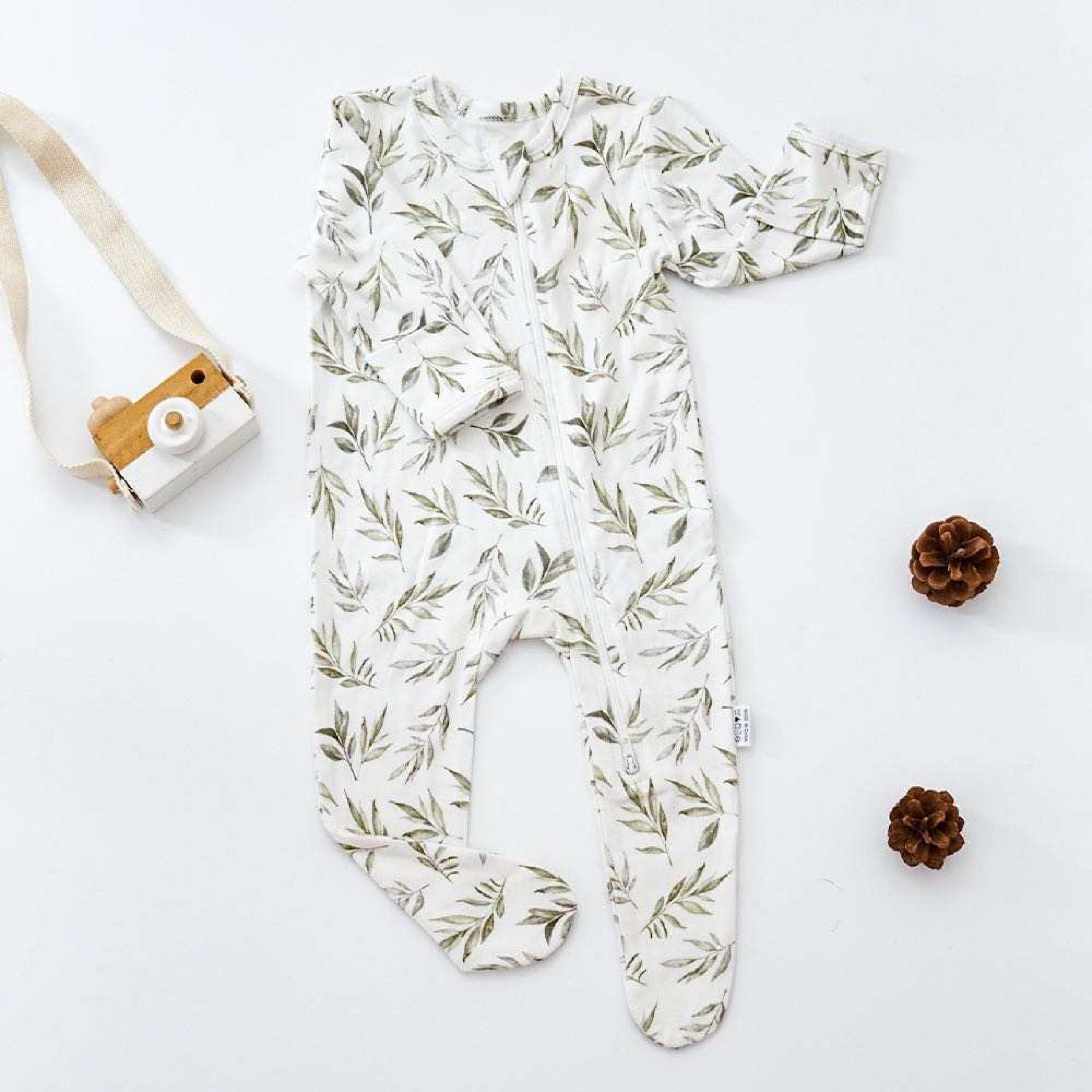 New Style Newborn Soft Baby Bamboo Viscose Footie Pajamas Zippy Convertible Feet Bamboo Baby Romper