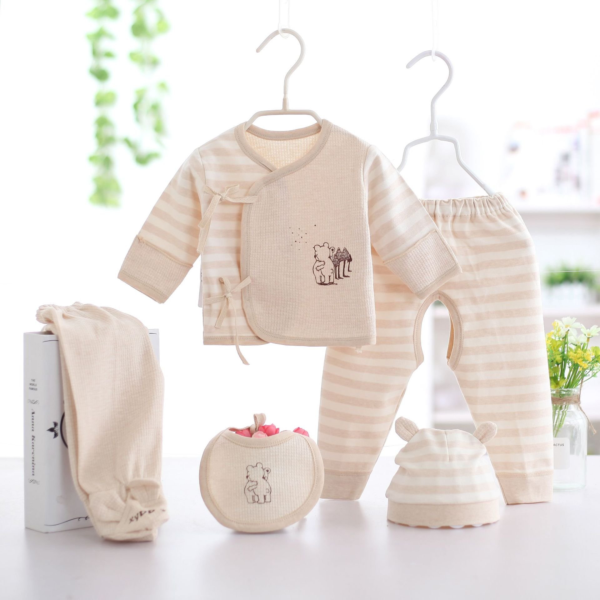 Baby clothing sets new style baby clothing sets 0-3 months Warm and cozy bamboo baby rompers