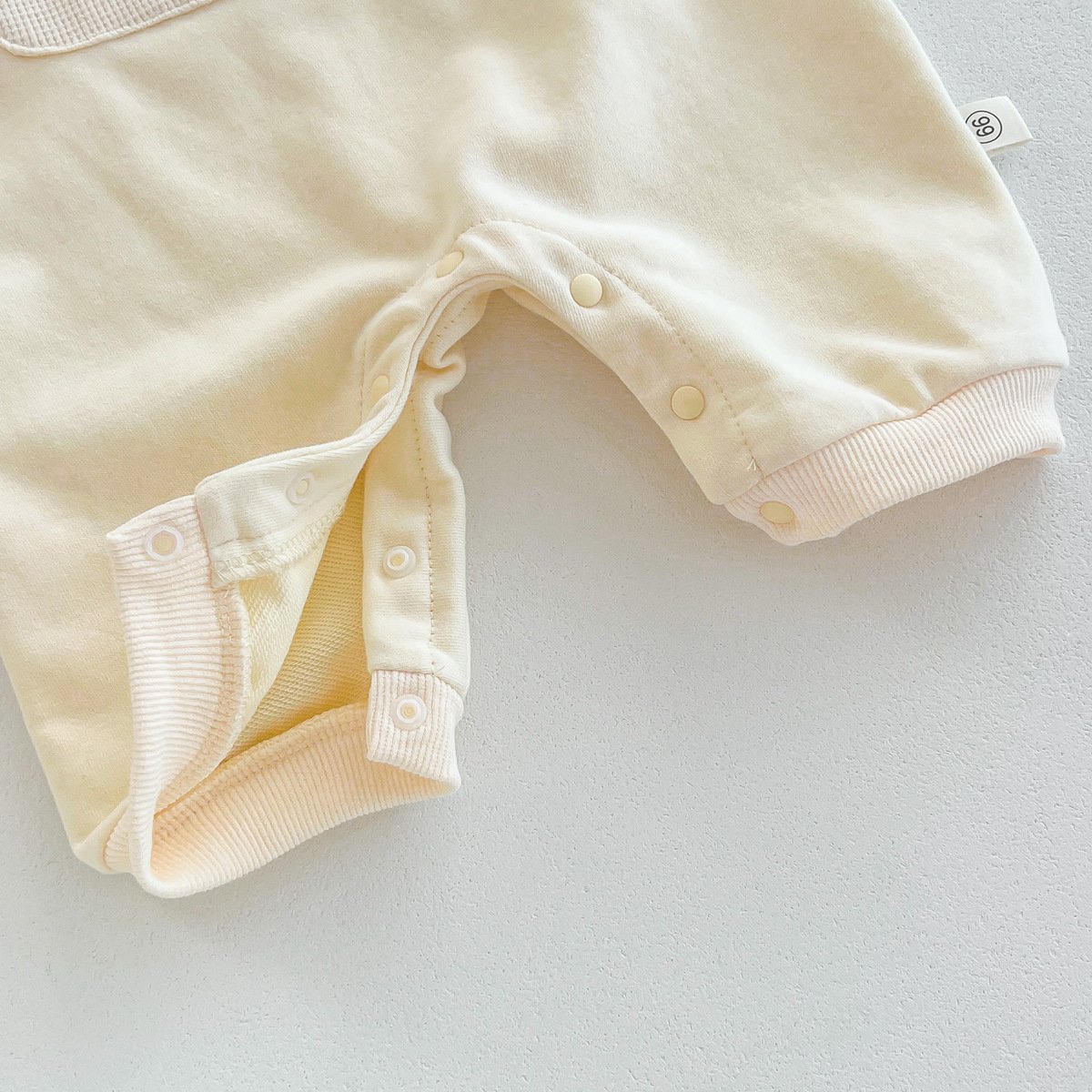 Custom Logo Pattern Wholesale Baby Cotton Sweatshirt Cute Bear Romper Long-sleeved Unisex Baby Romper Jumpsuit With Pocket
