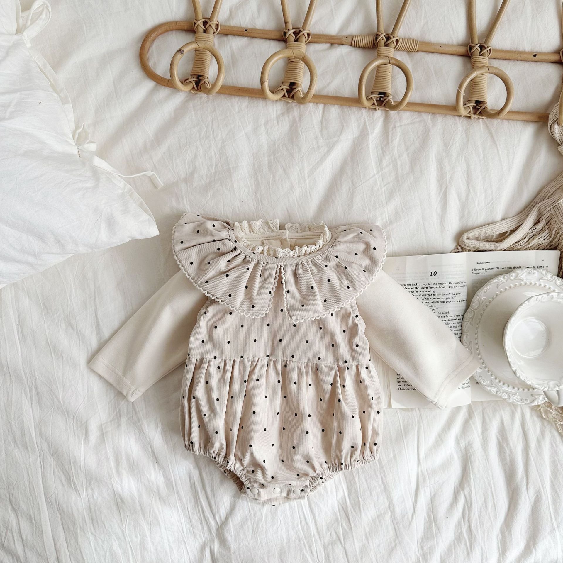61212 Spring custom girl baby rompers baby clothes newborn set Polka Dots Corduroy Baby Girl Romper sets
