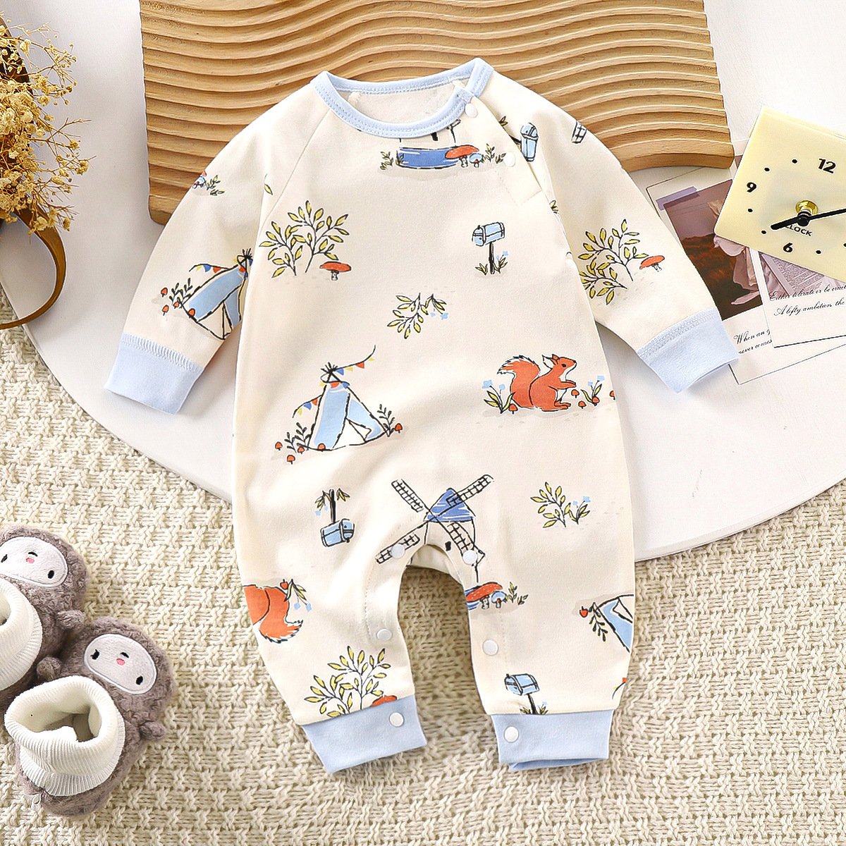 High quality 2024 wholesale OEM price cotton organic design new born baby clothes 0~ 12 months baby rompers