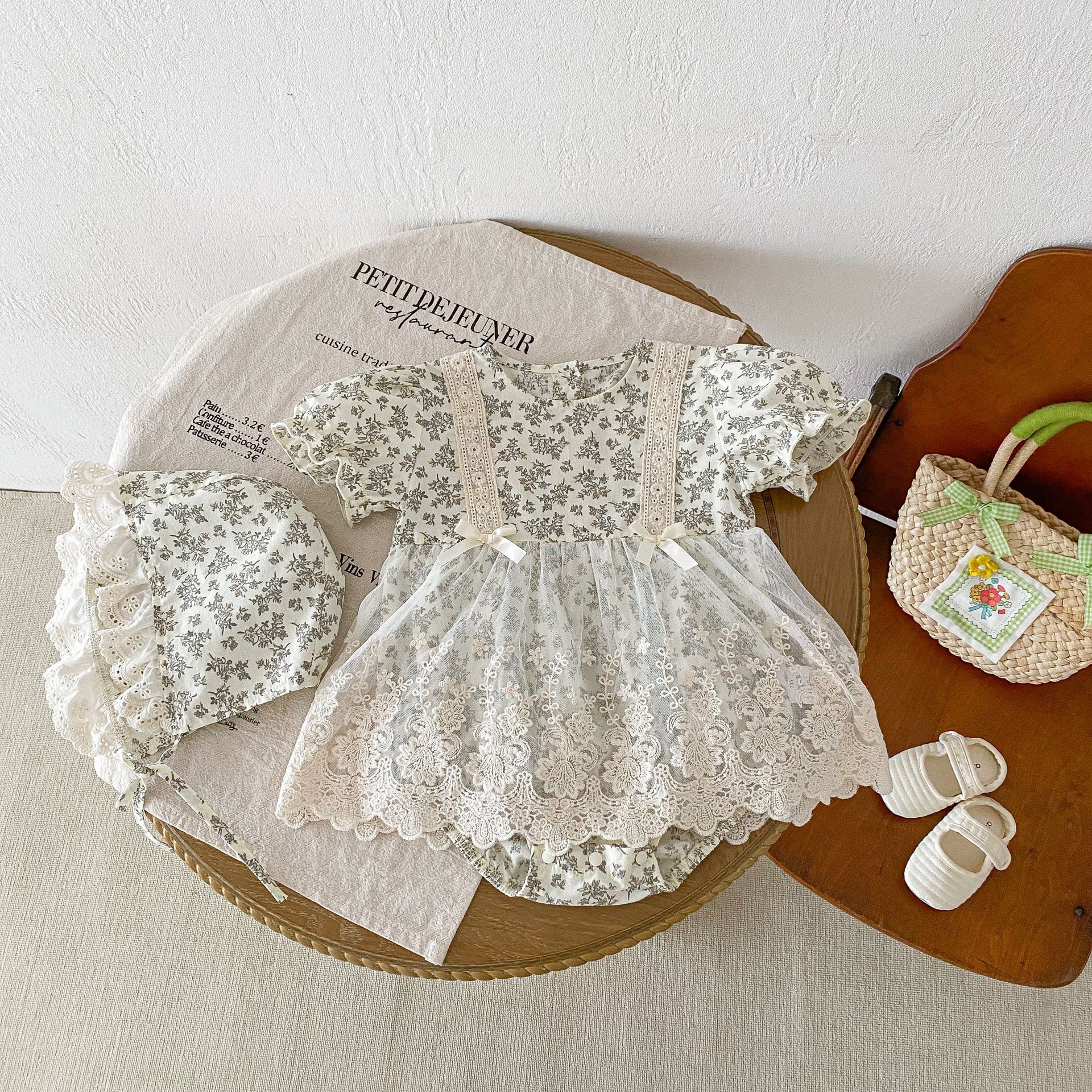 Good Quality Summer Soft Cotton Short Sleeve Lace Baby Girls Romper Clothes RoundNeck Gauze Dress Including Hats Baby Romper