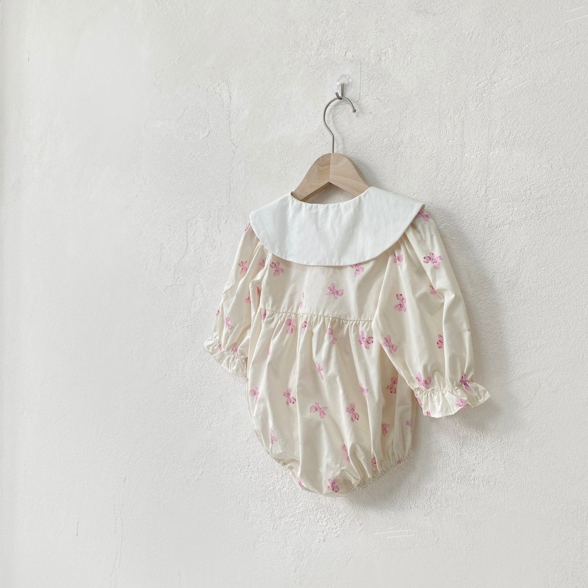 Wholesale Cotton Baby Girl Pink Bow Print Round Neck baby rompers